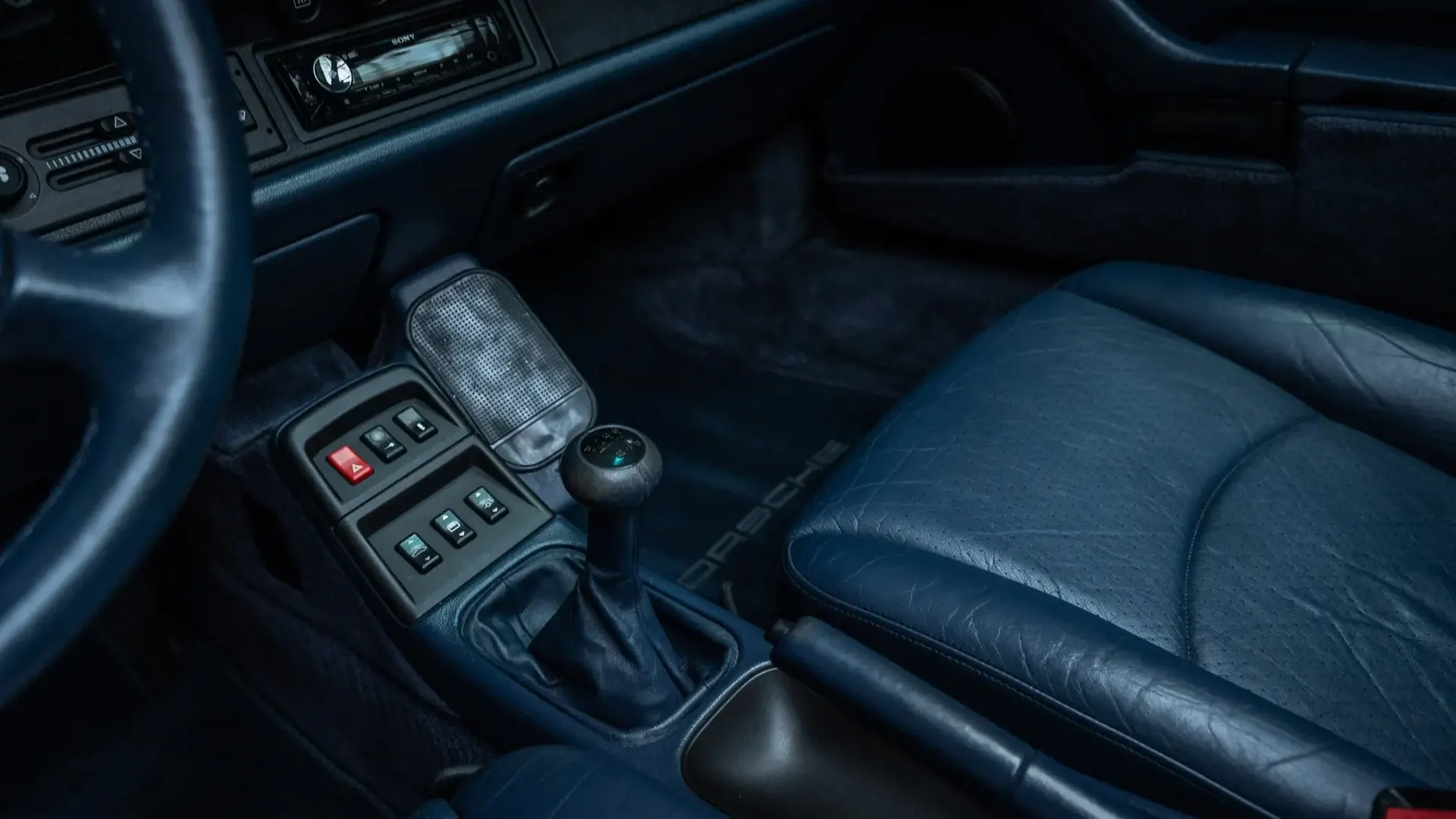 Porsche 911 — photo 26