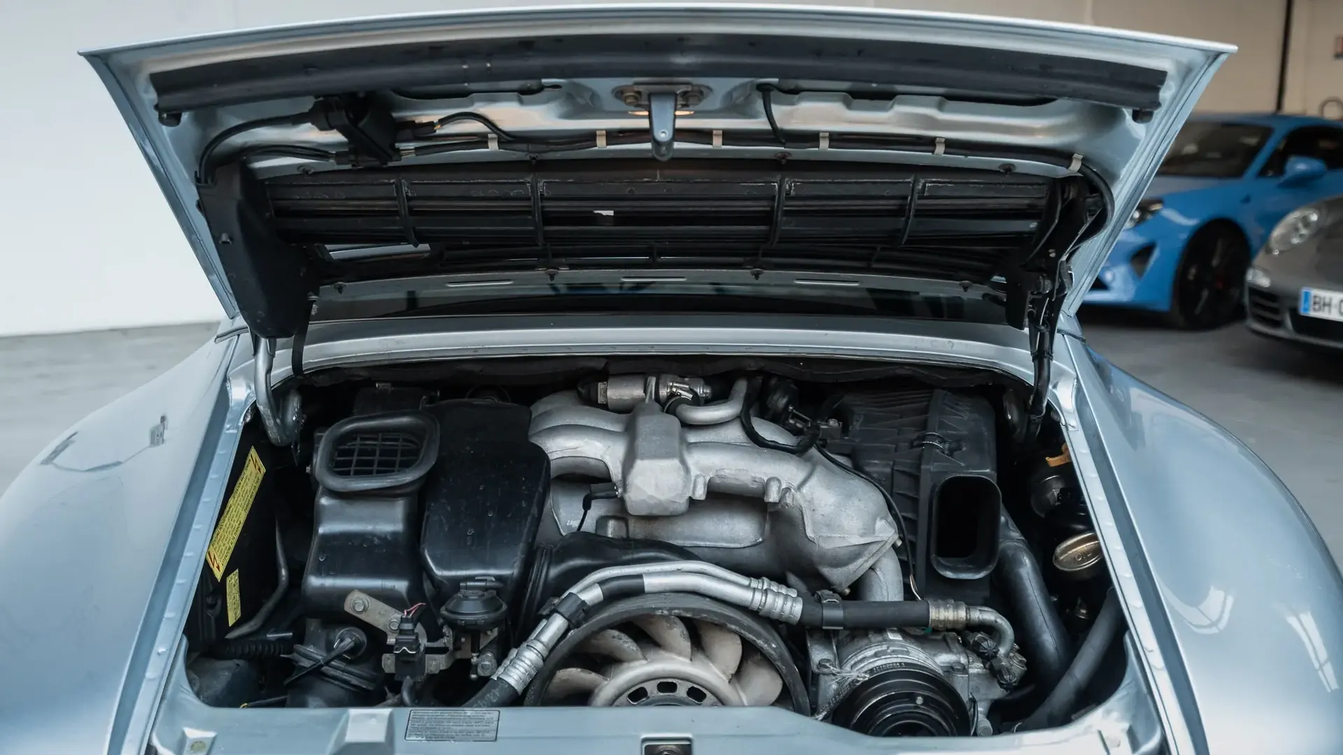 Porsche 911 — photo 47