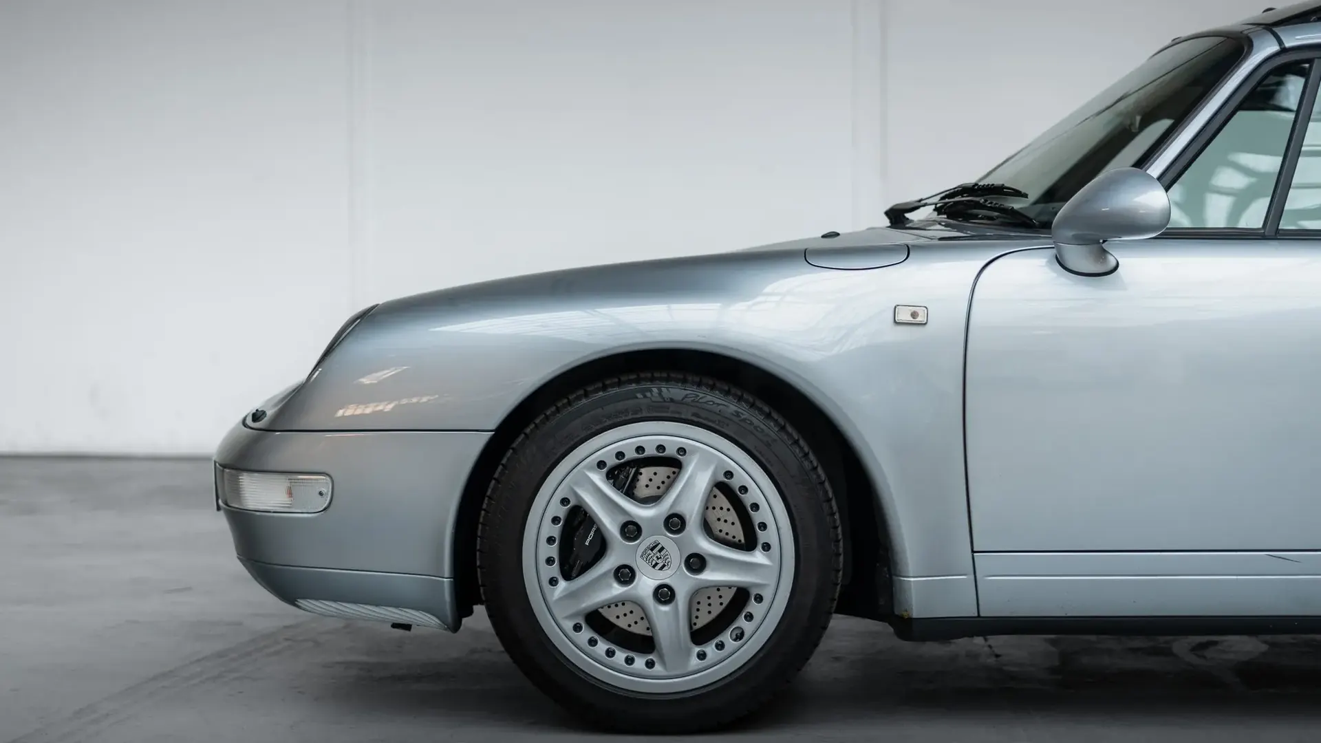 Porsche 911 — photo 7