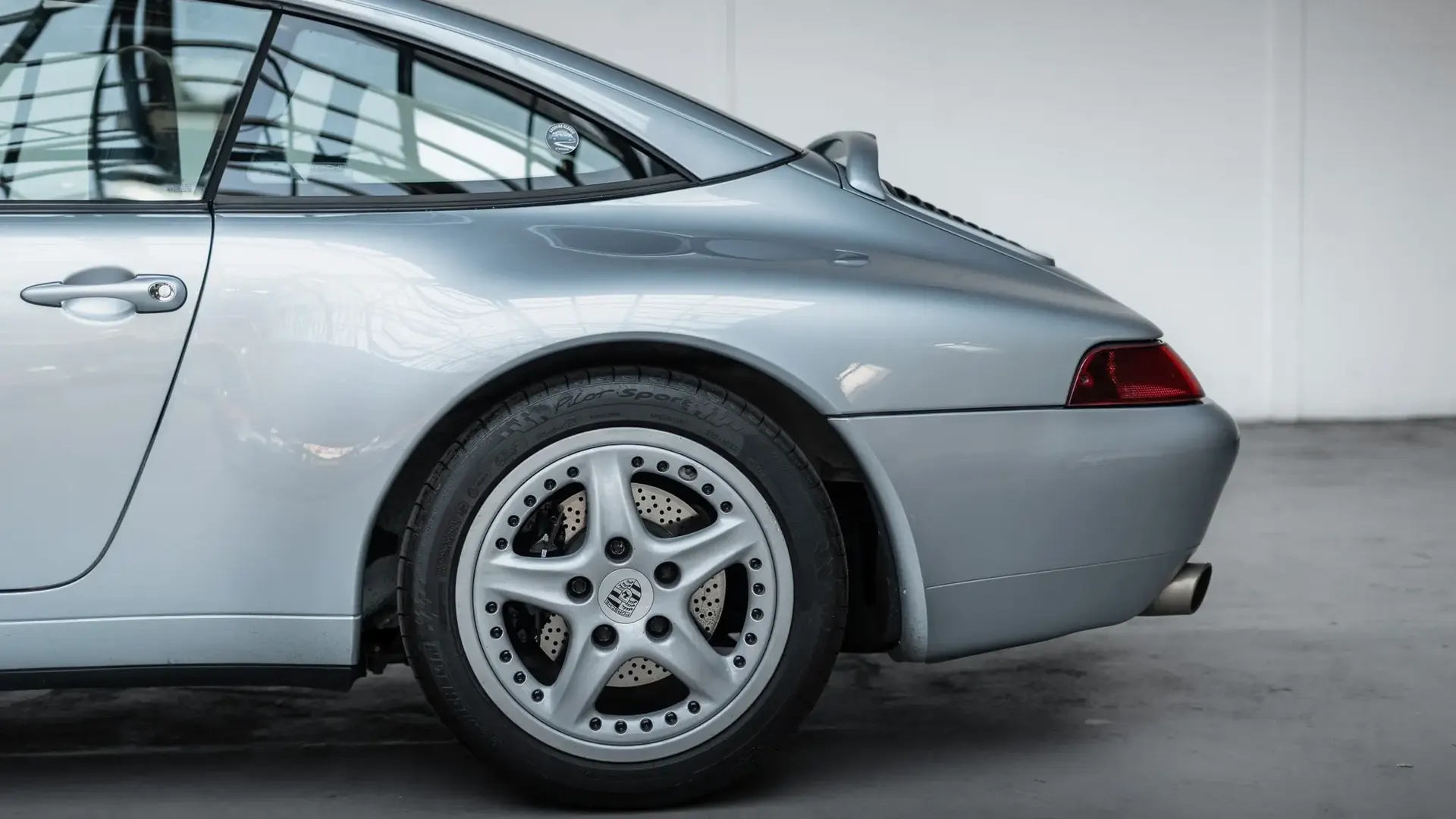 Porsche 911 — photo 8