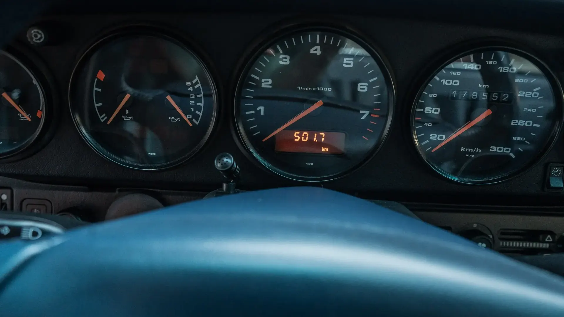Porsche 911 — photo 32