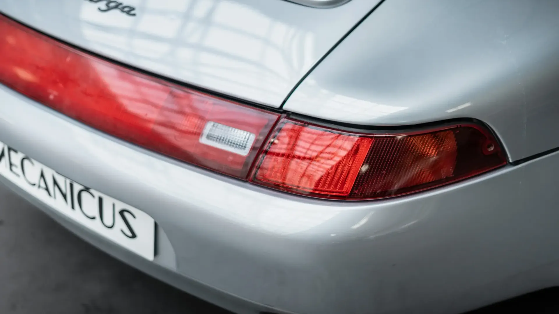 Porsche 911 — photo 45