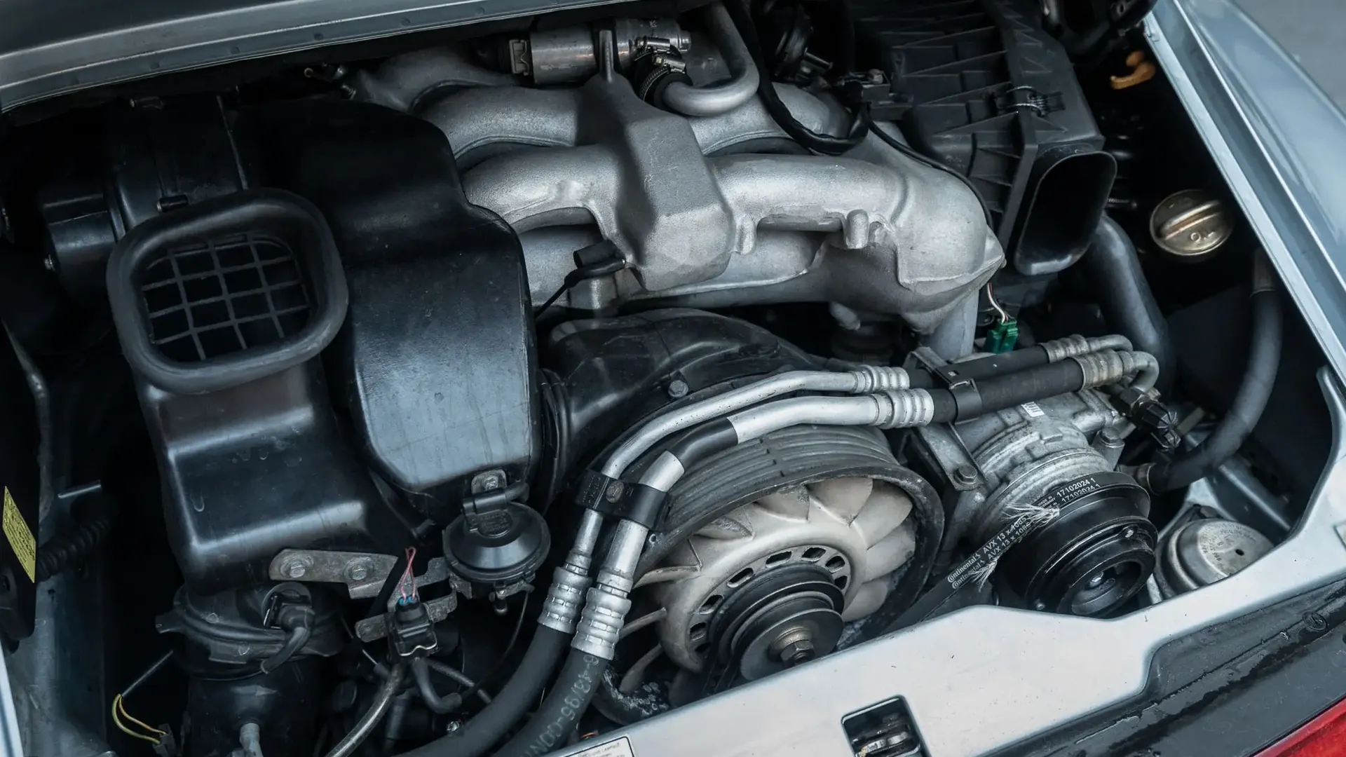 Porsche 911 — photo 48