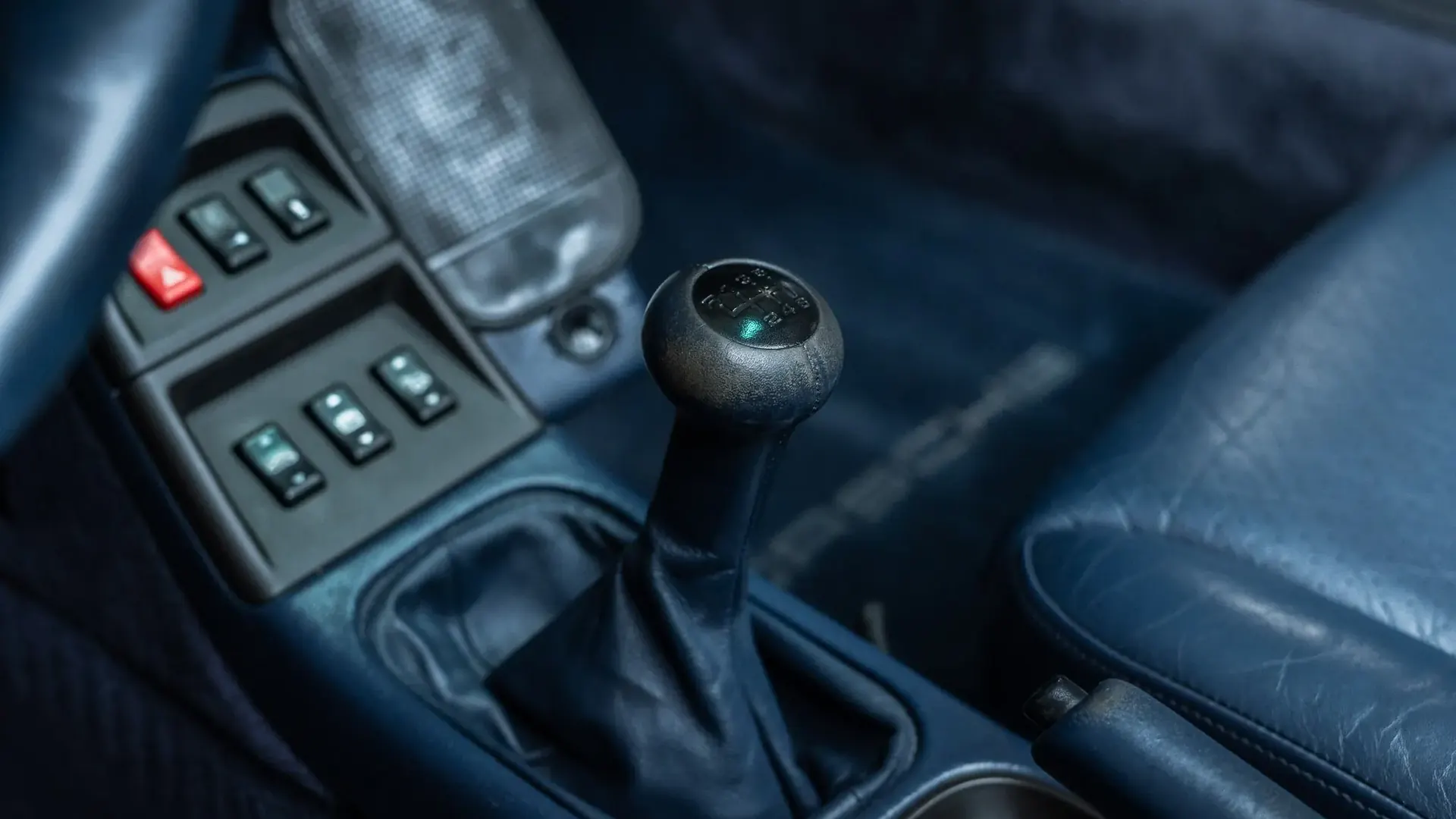 Porsche 911 — photo 12