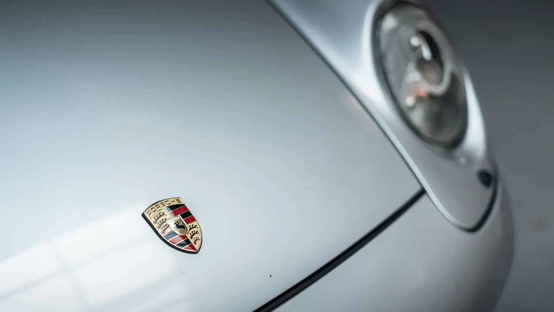 Porsche 911 — photo 35
