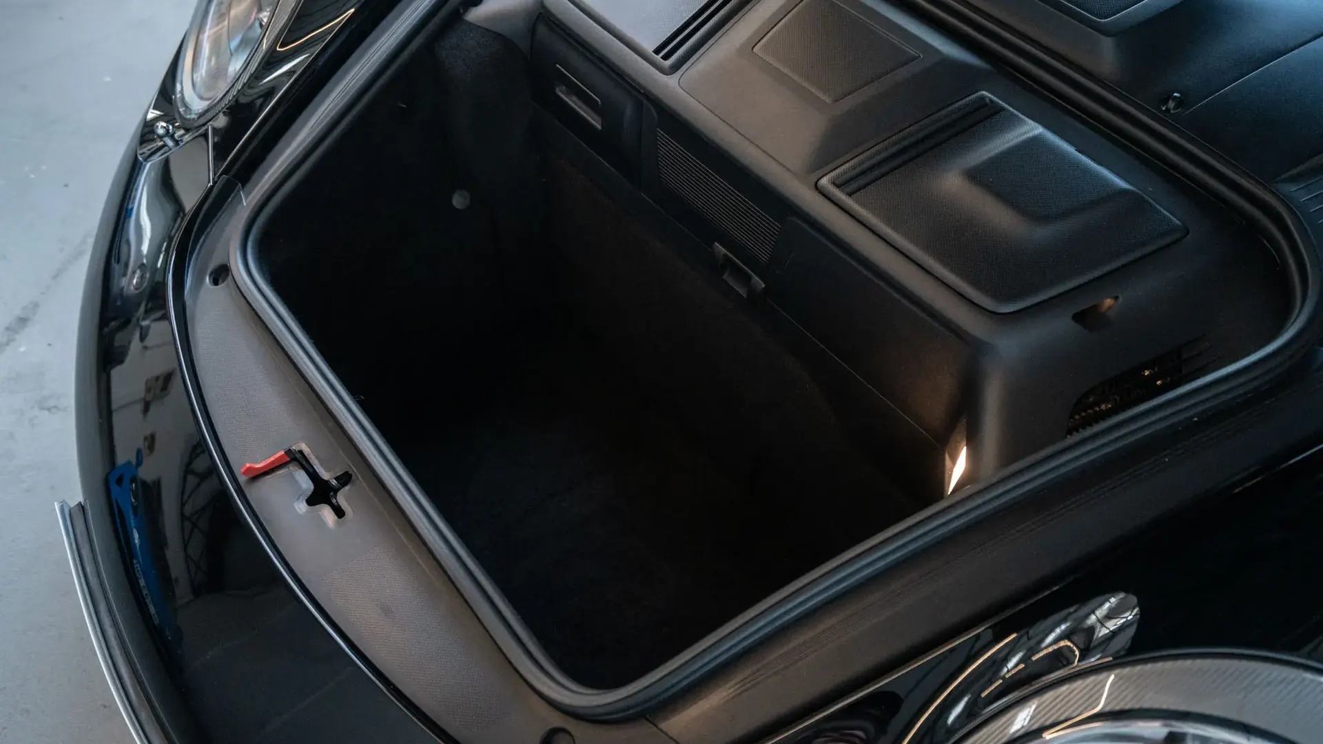Porsche 911 — photo 48