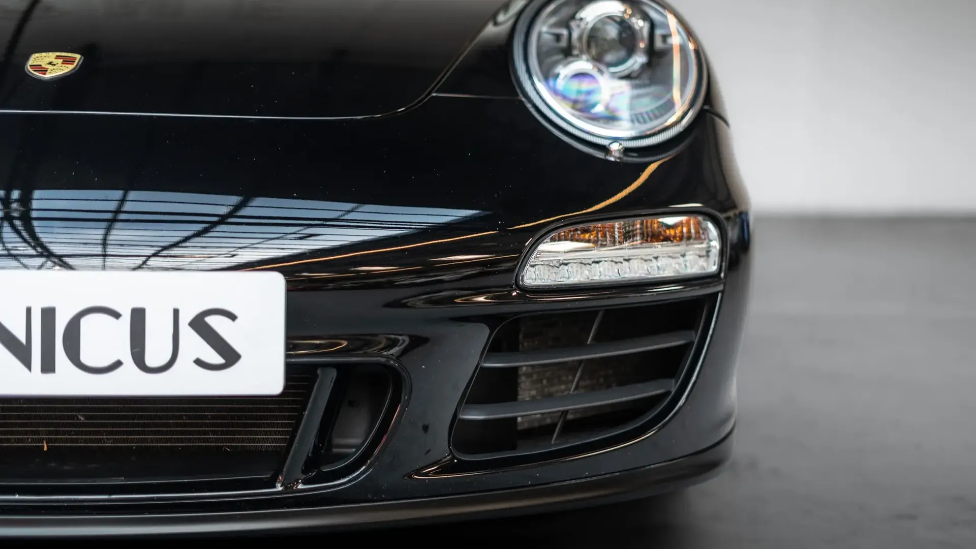 Porsche 911 — photo 39