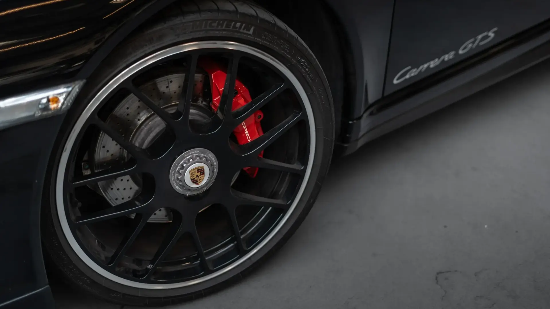 Porsche 911 — photo 36