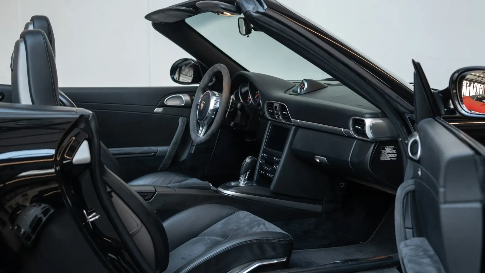 Porsche 911 — photo 30
