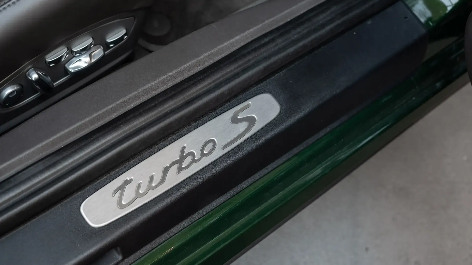 Porsche 991 — photo 29