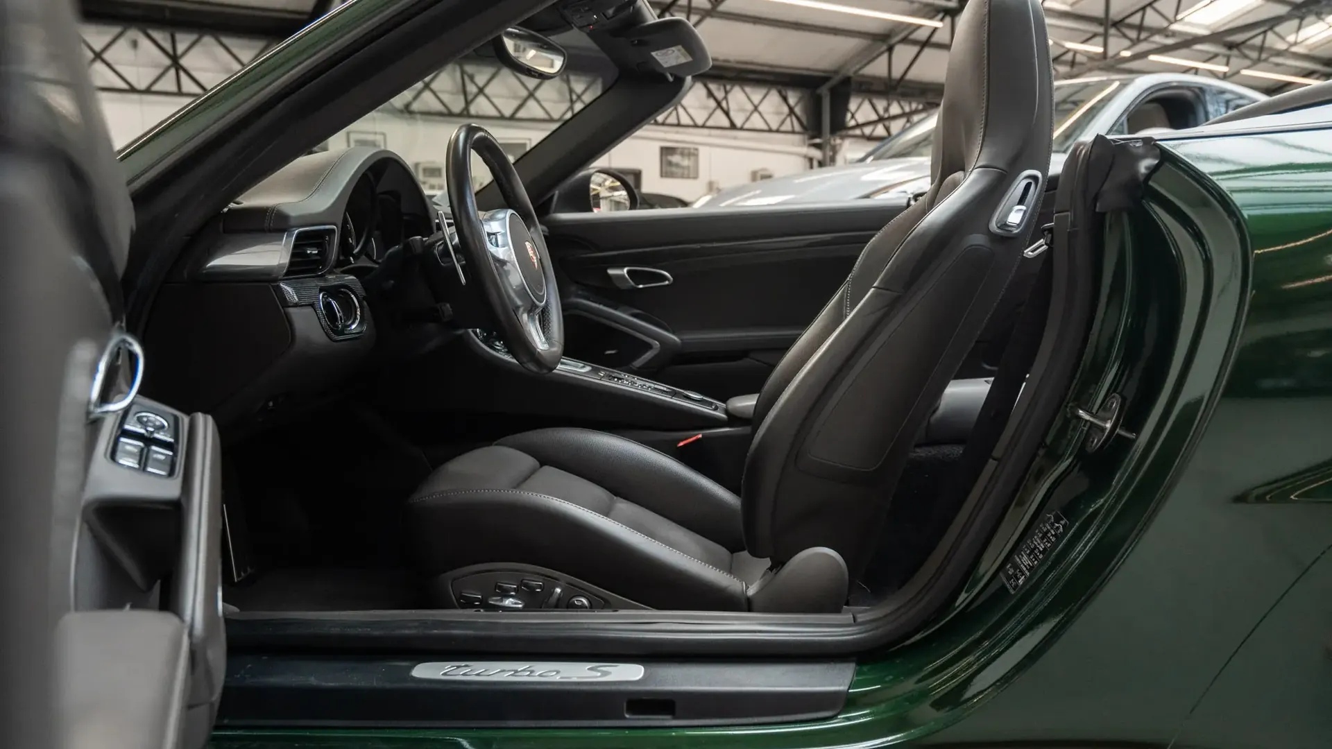 Porsche 991 — photo 12