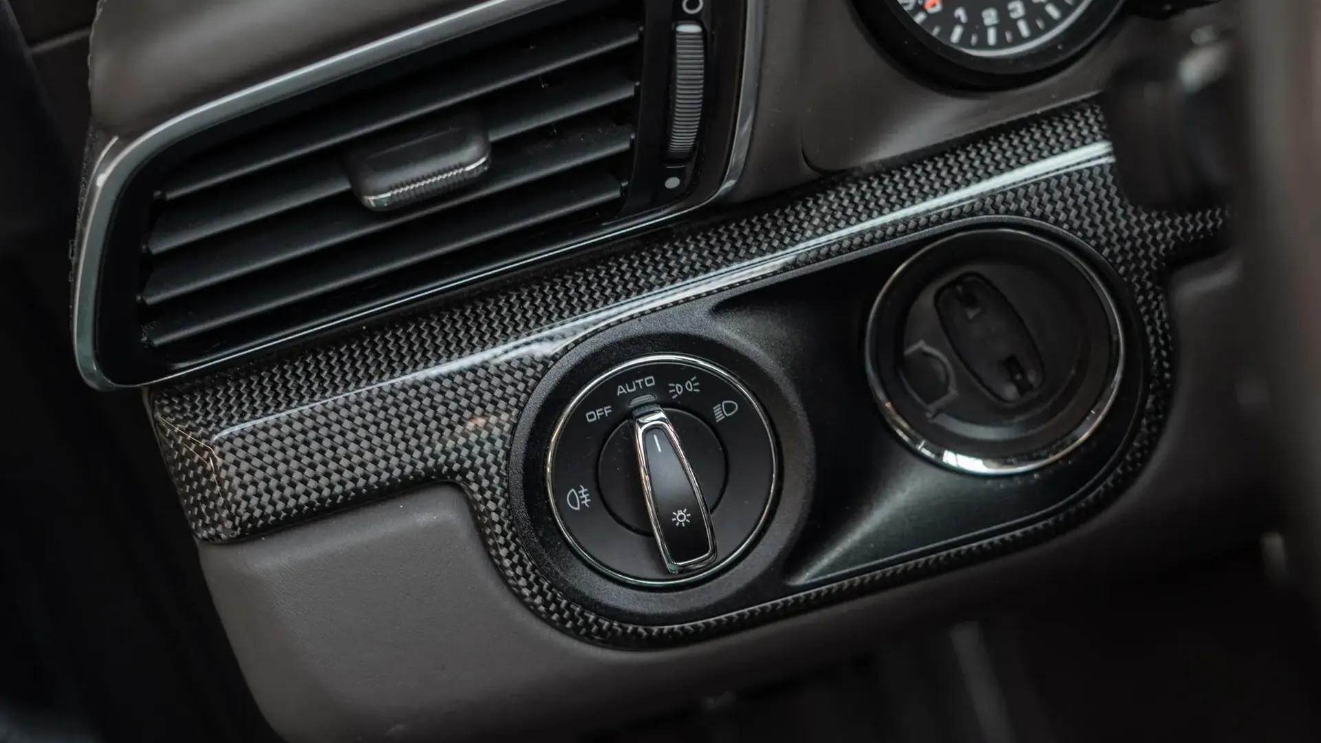 Porsche 991 — photo 19