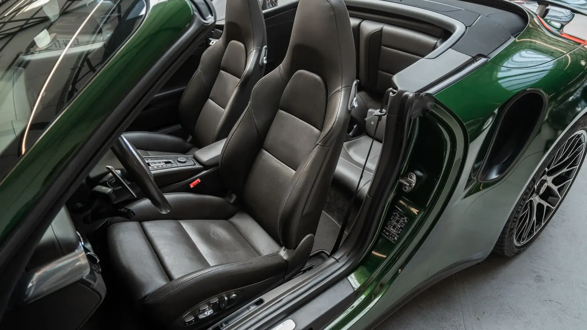 Porsche 991 — photo 13