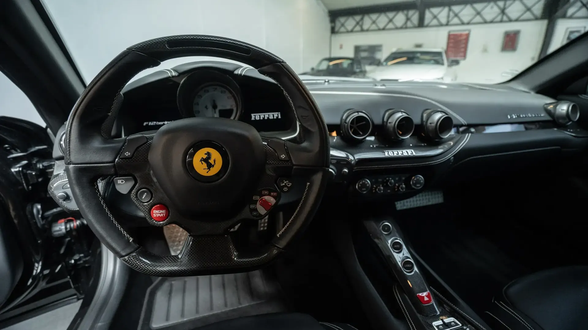 Ferrari F12 — photo 23