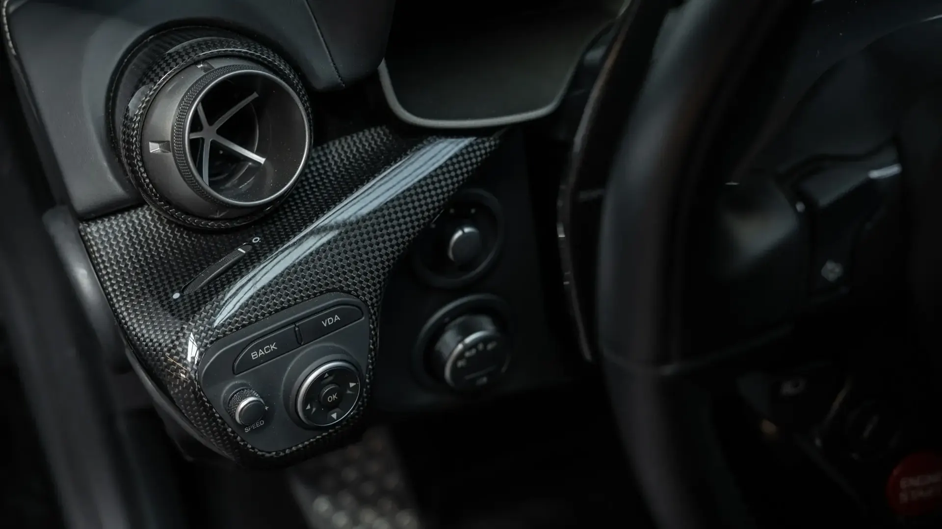 Ferrari F12 — photo 11