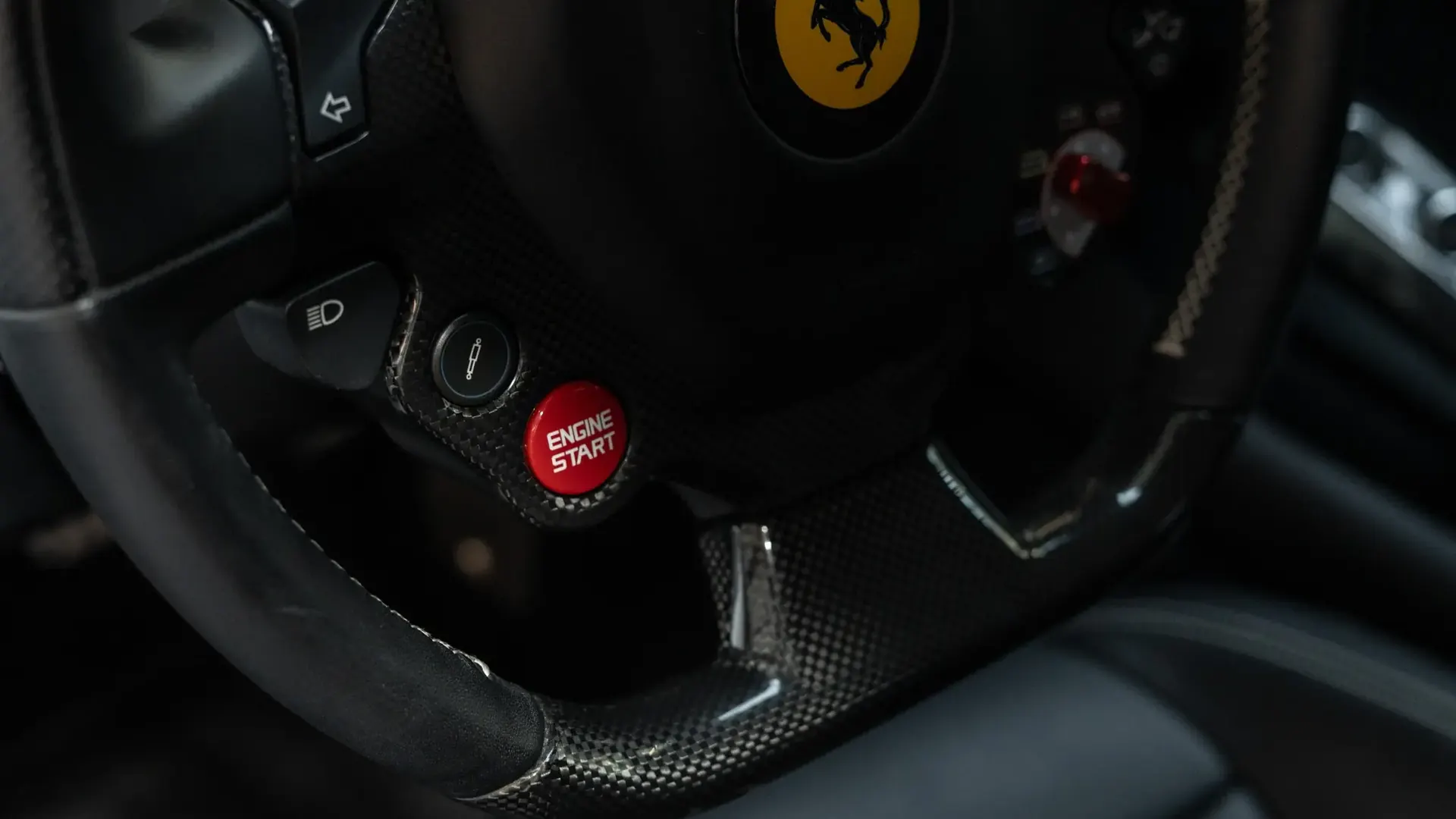 Ferrari F12 — photo 13
