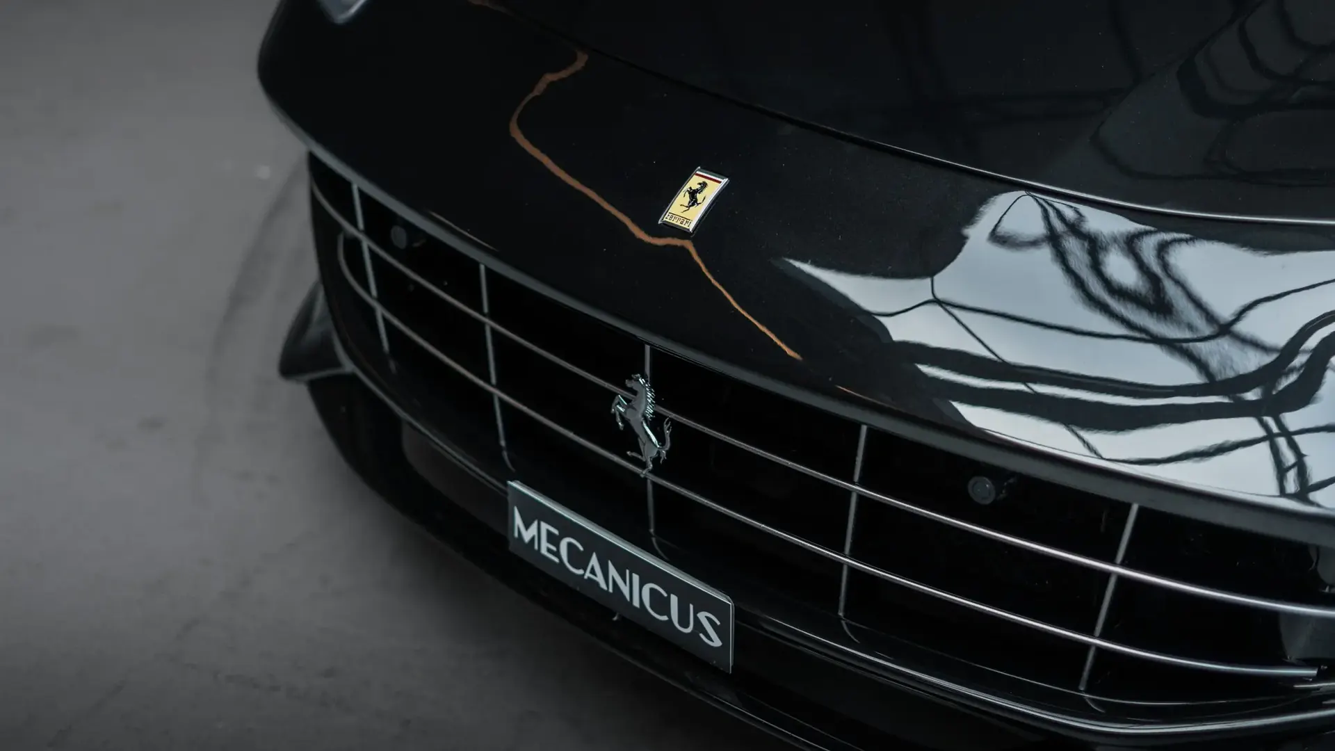 Ferrari F12 — photo 34