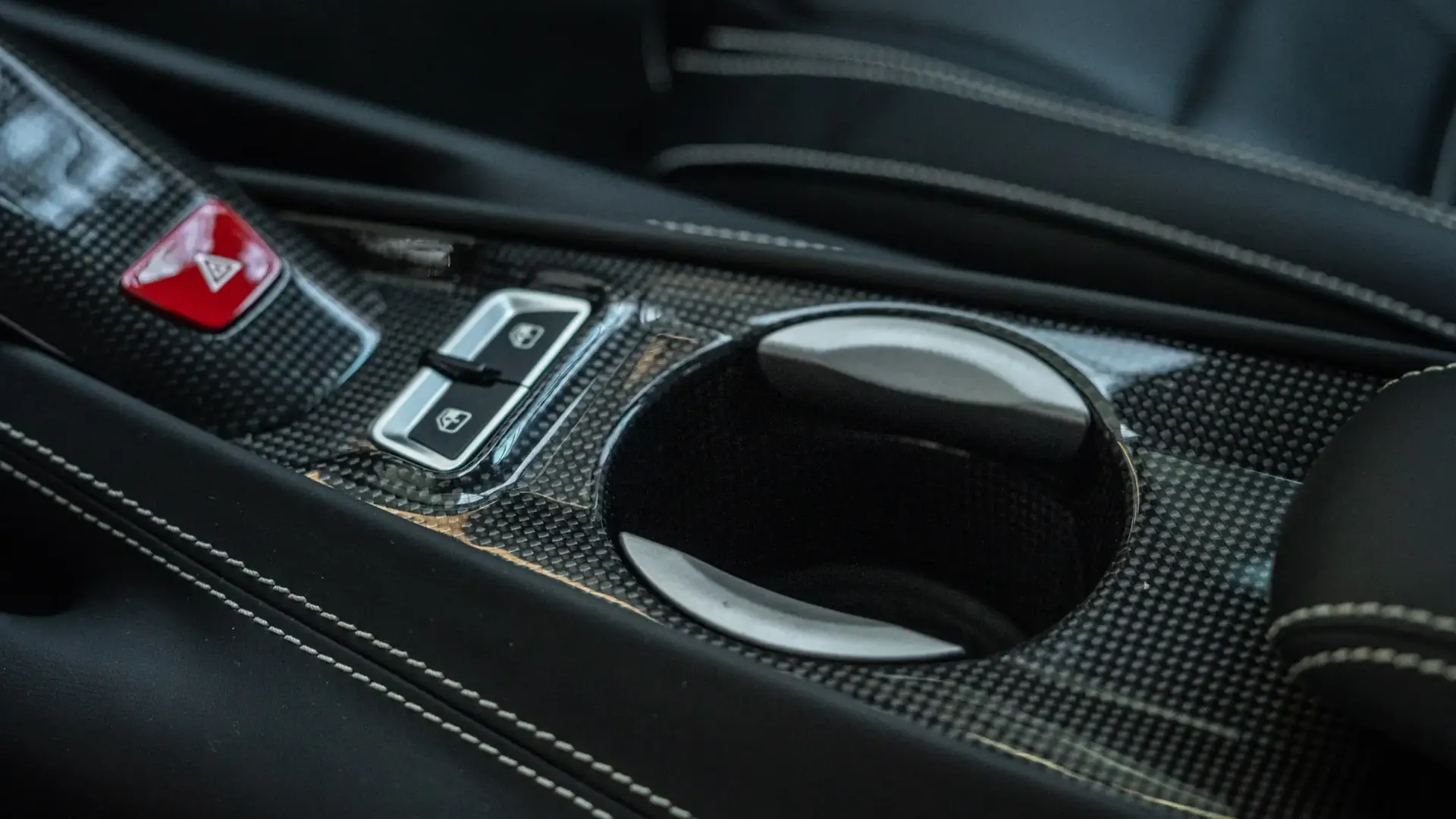 Ferrari F12 — photo 18