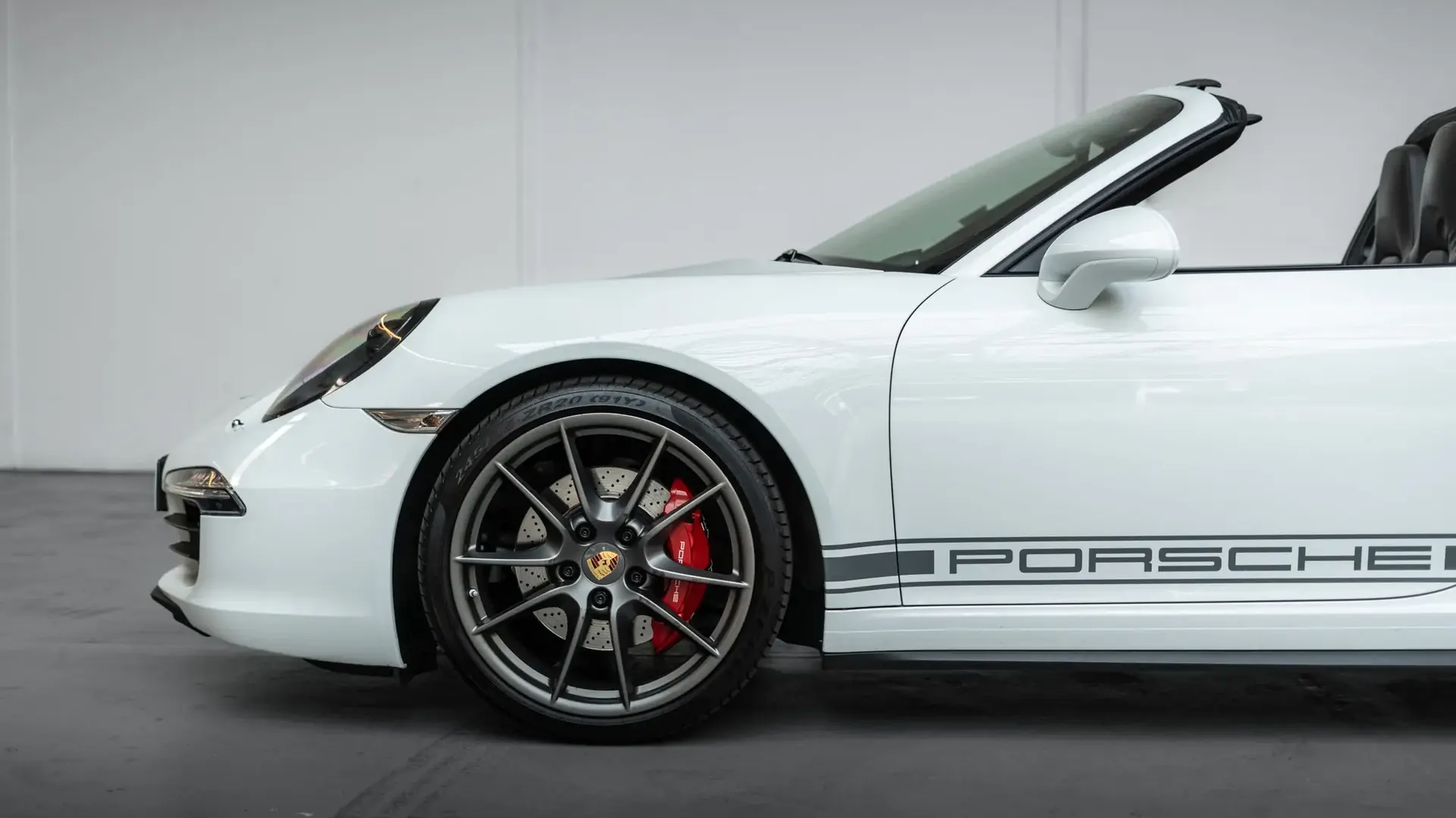 Porsche 911 — photo 8