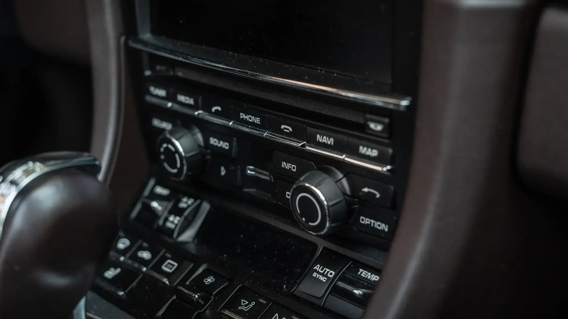 Porsche 911 — photo 21