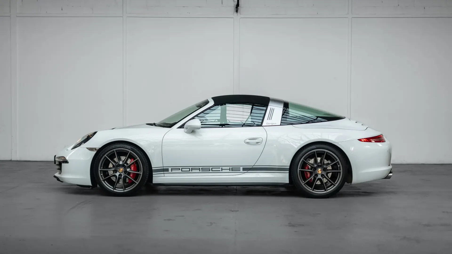 Porsche 911 — photo 7