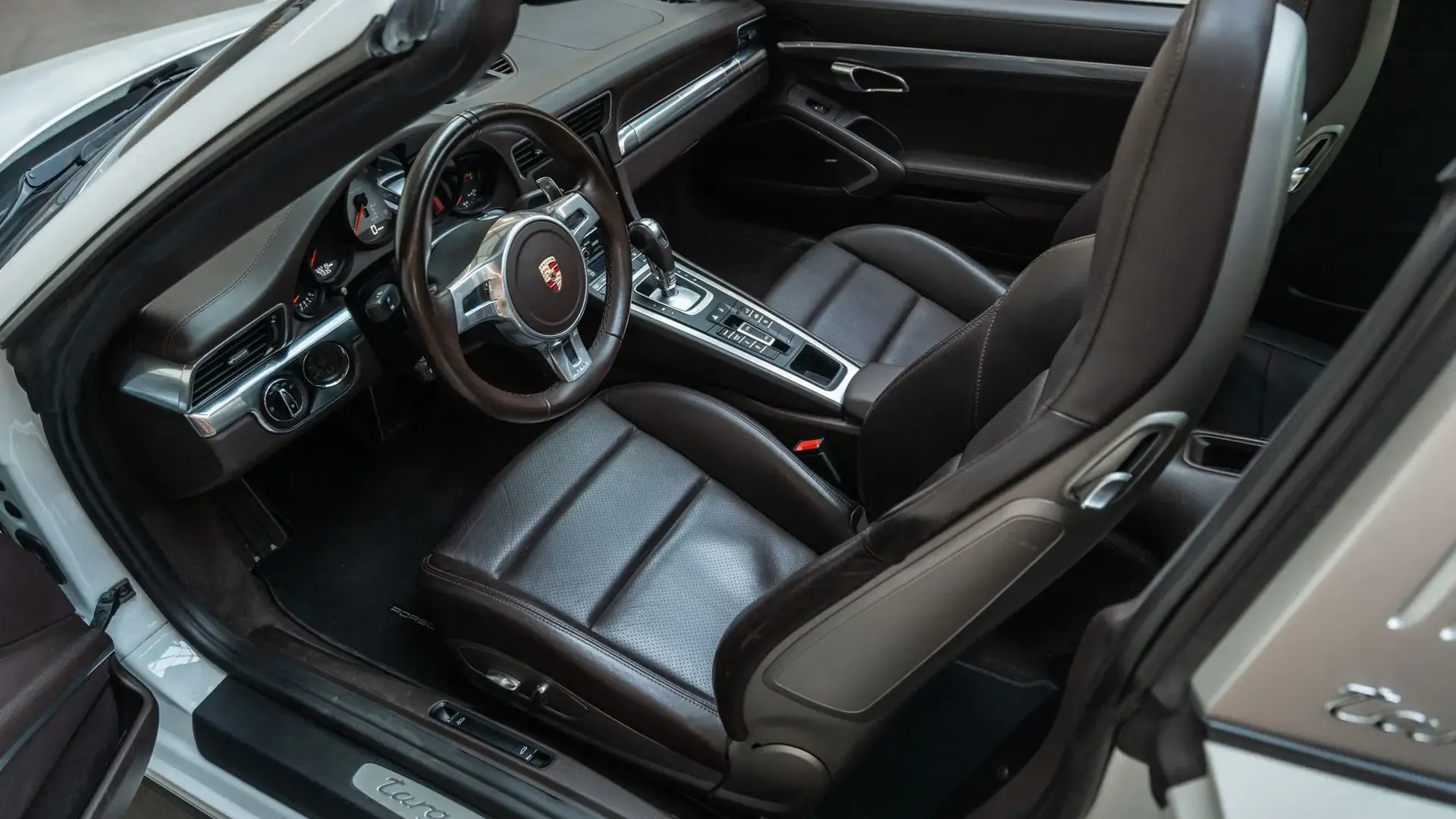 Porsche 911 — photo 10