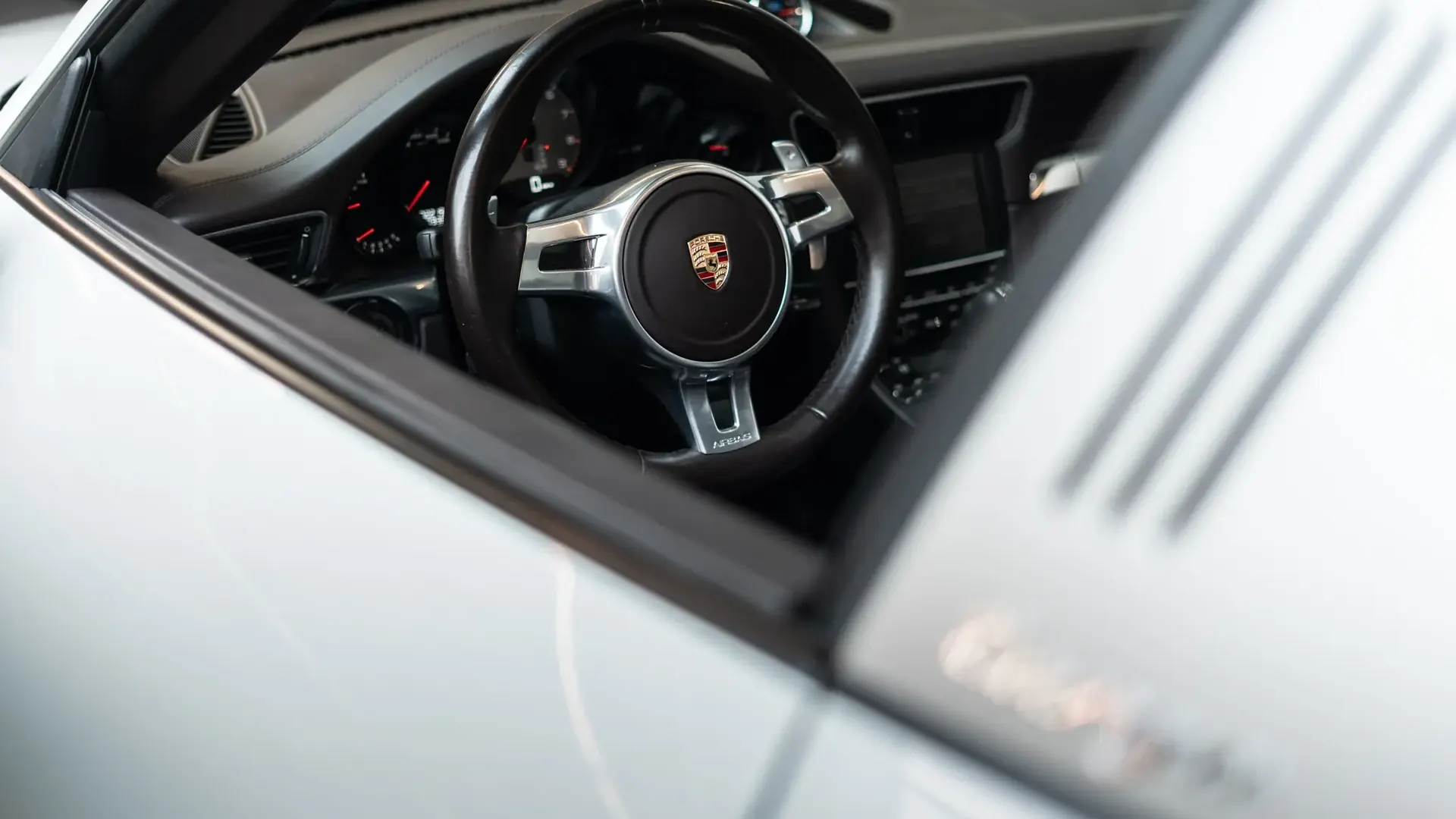 Porsche 911 — photo 43