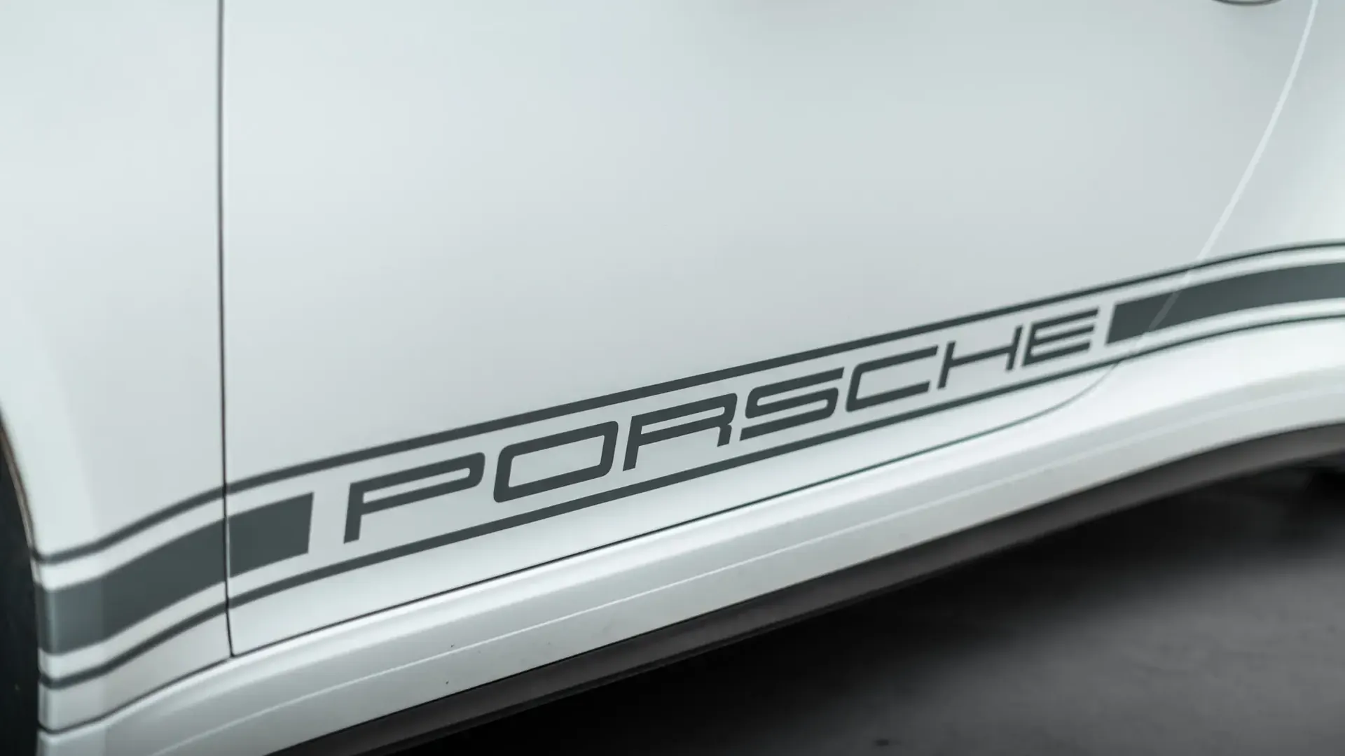 Porsche 911 — photo 41