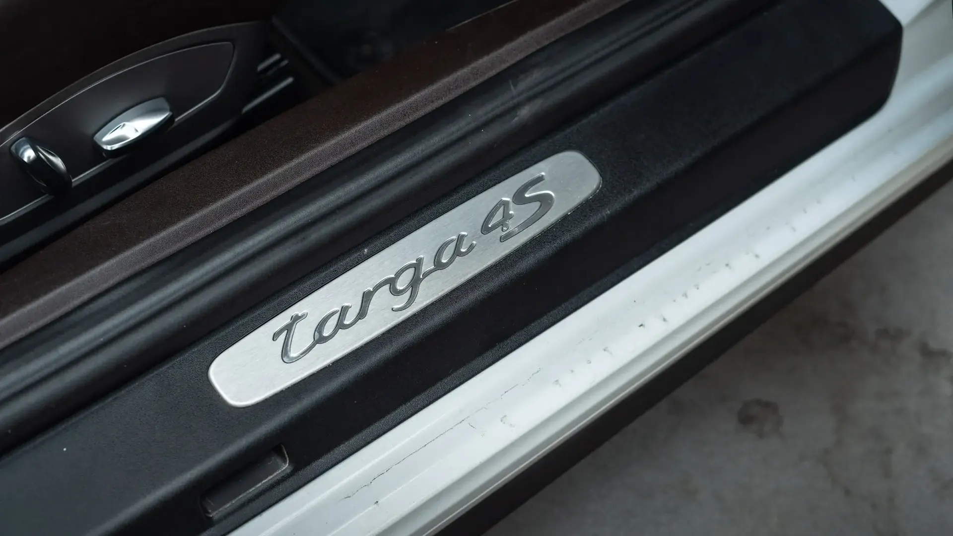 Porsche 911 — photo 34