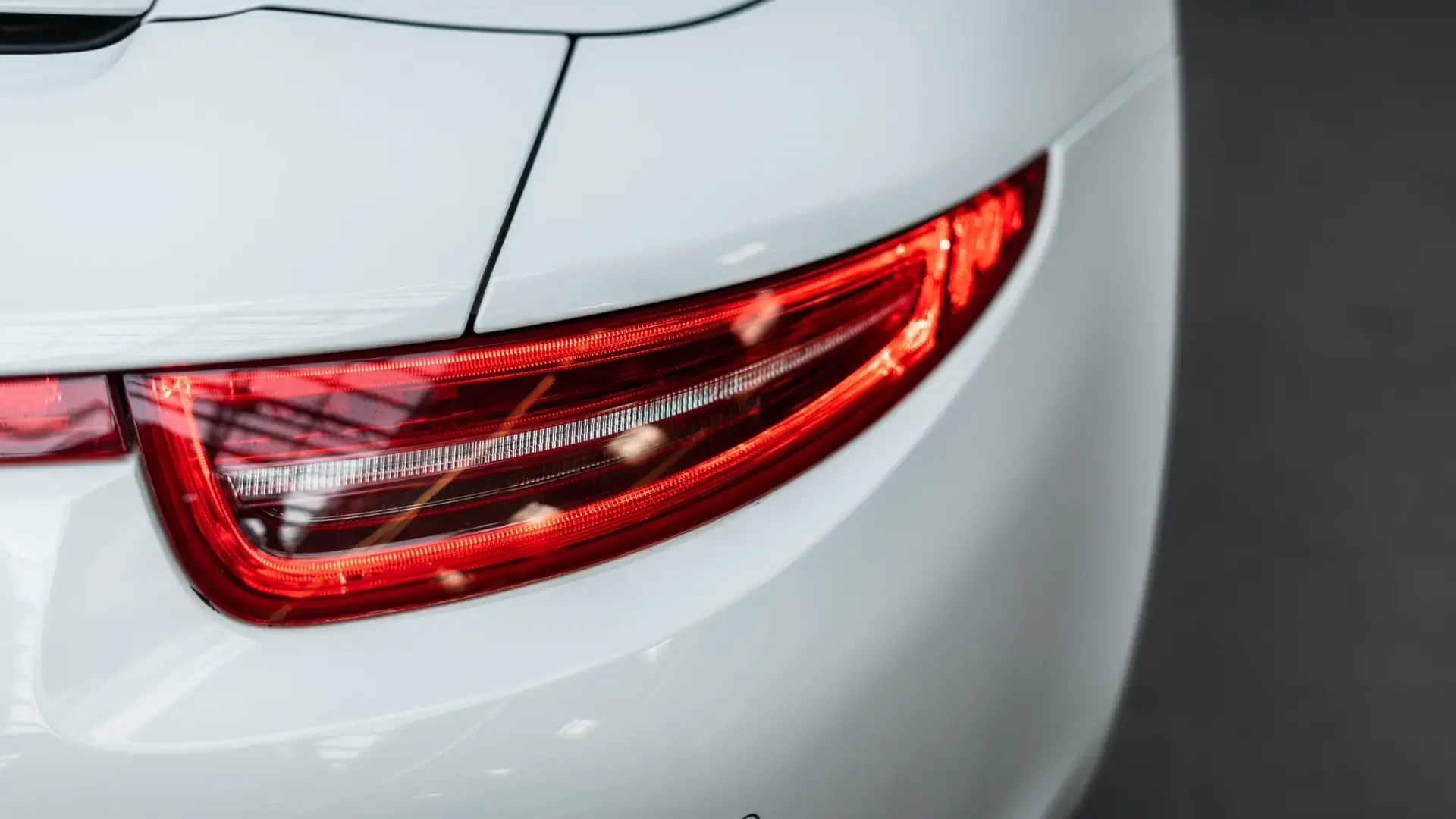 Porsche 911 — photo 48