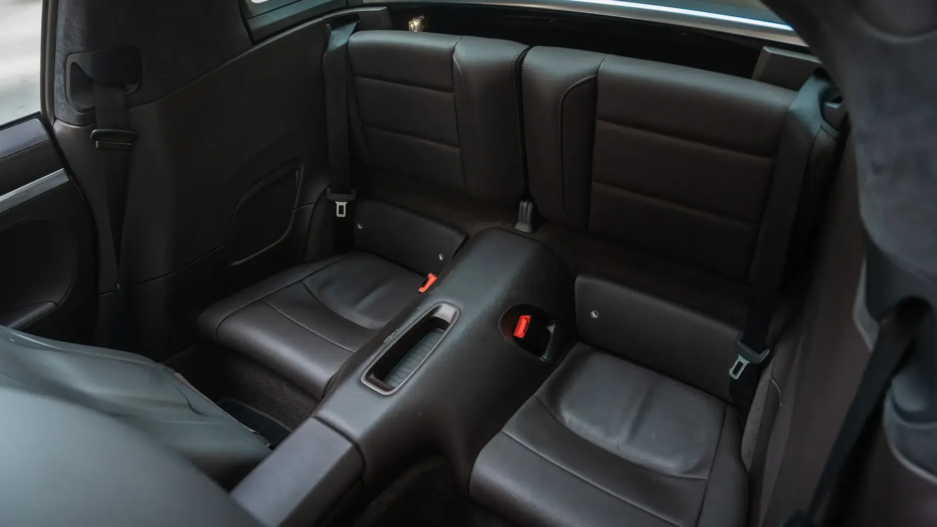 Porsche 911 — photo 29