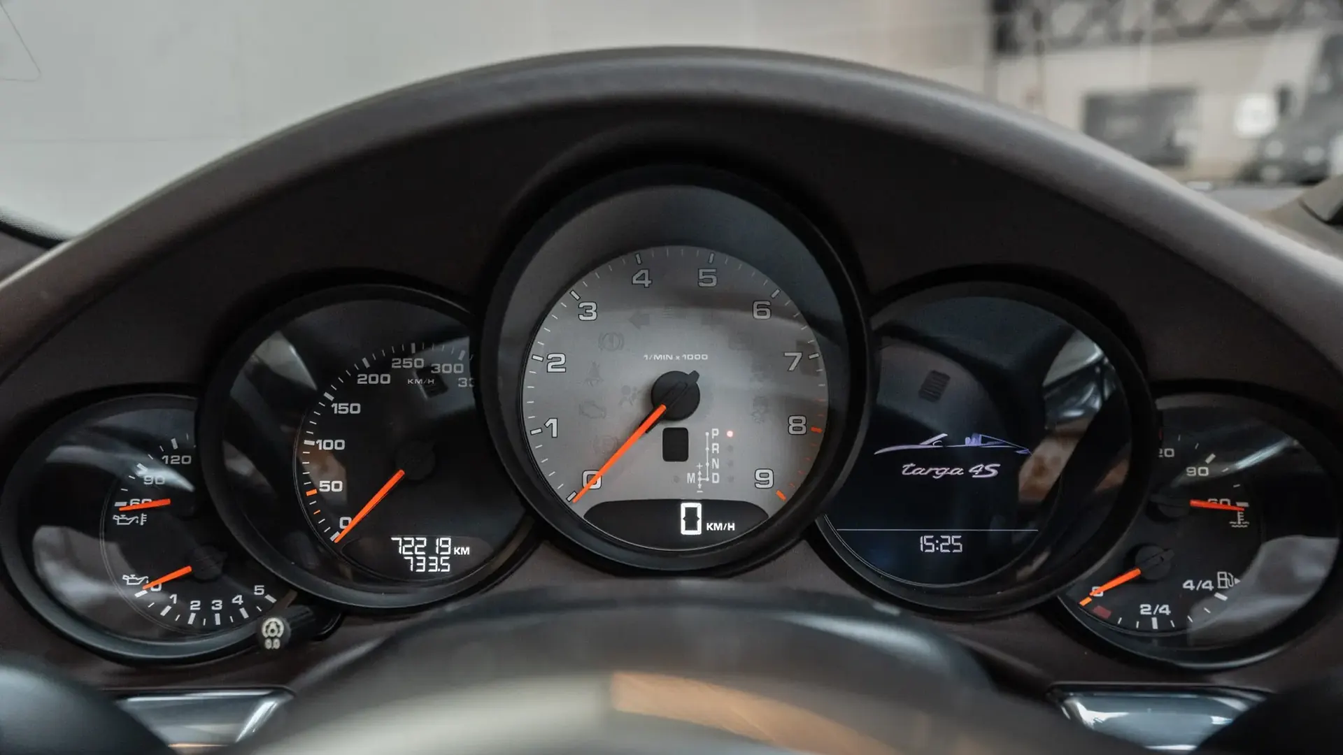 Porsche 911 — photo 16