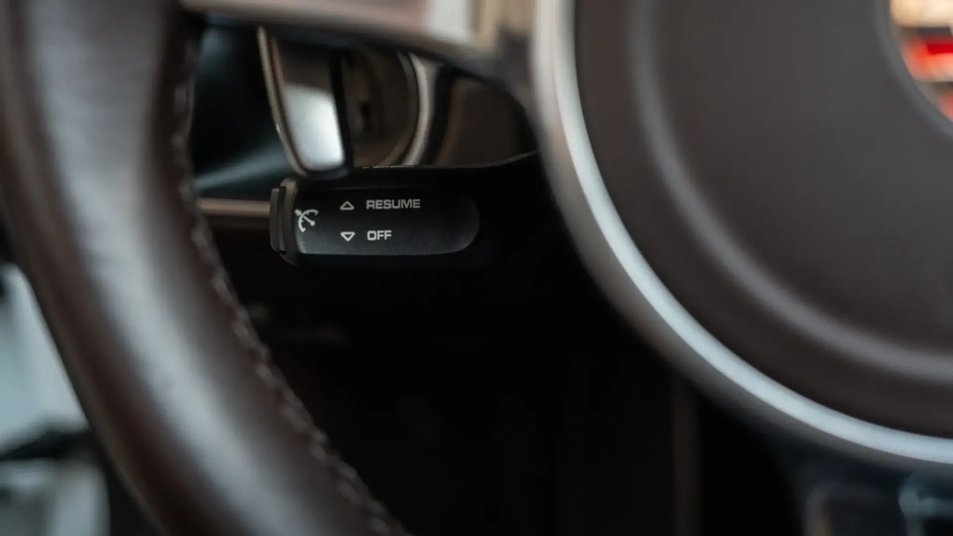 Porsche 911 — photo 17