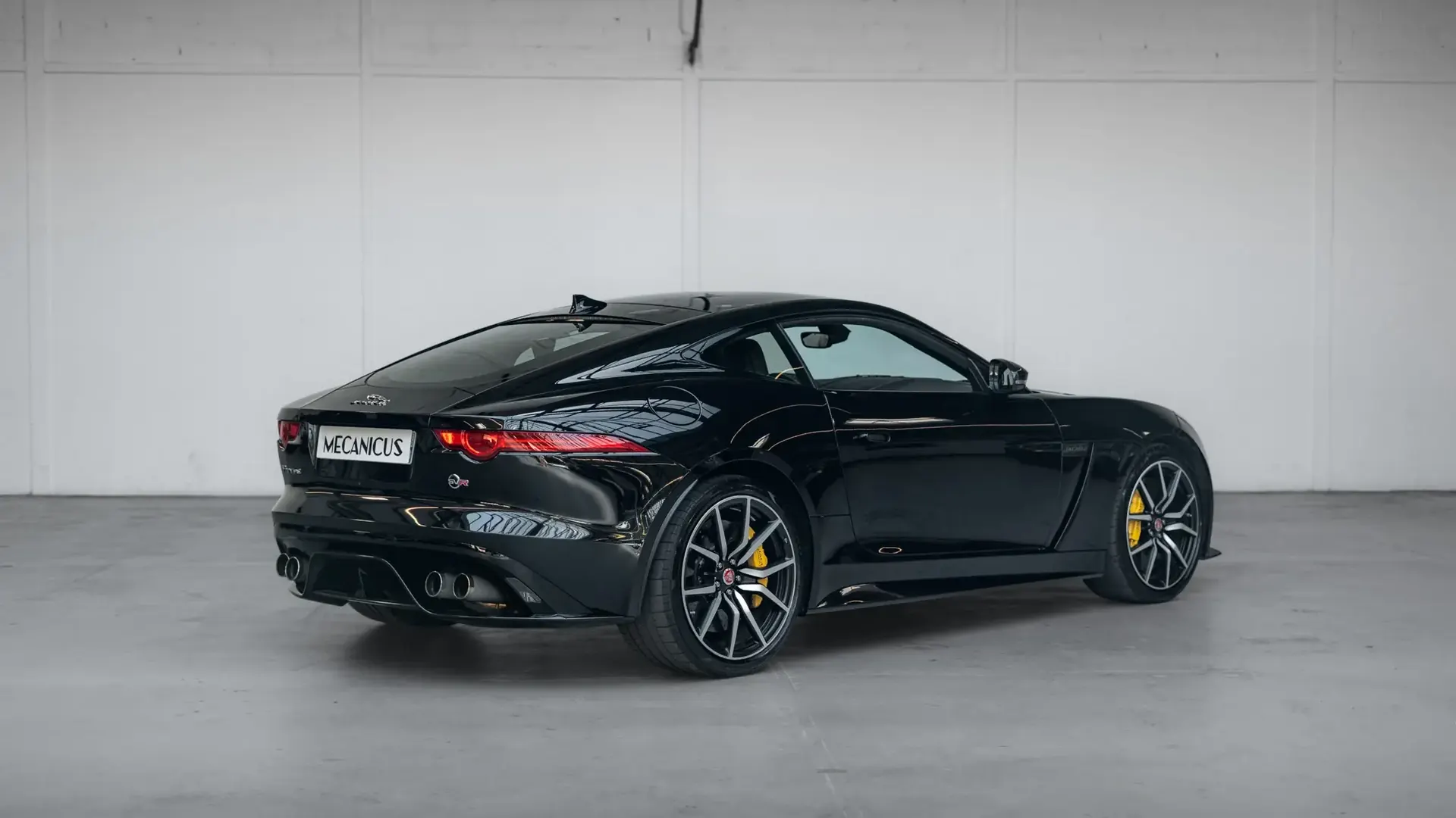 Jaguar F-Type — photo 2