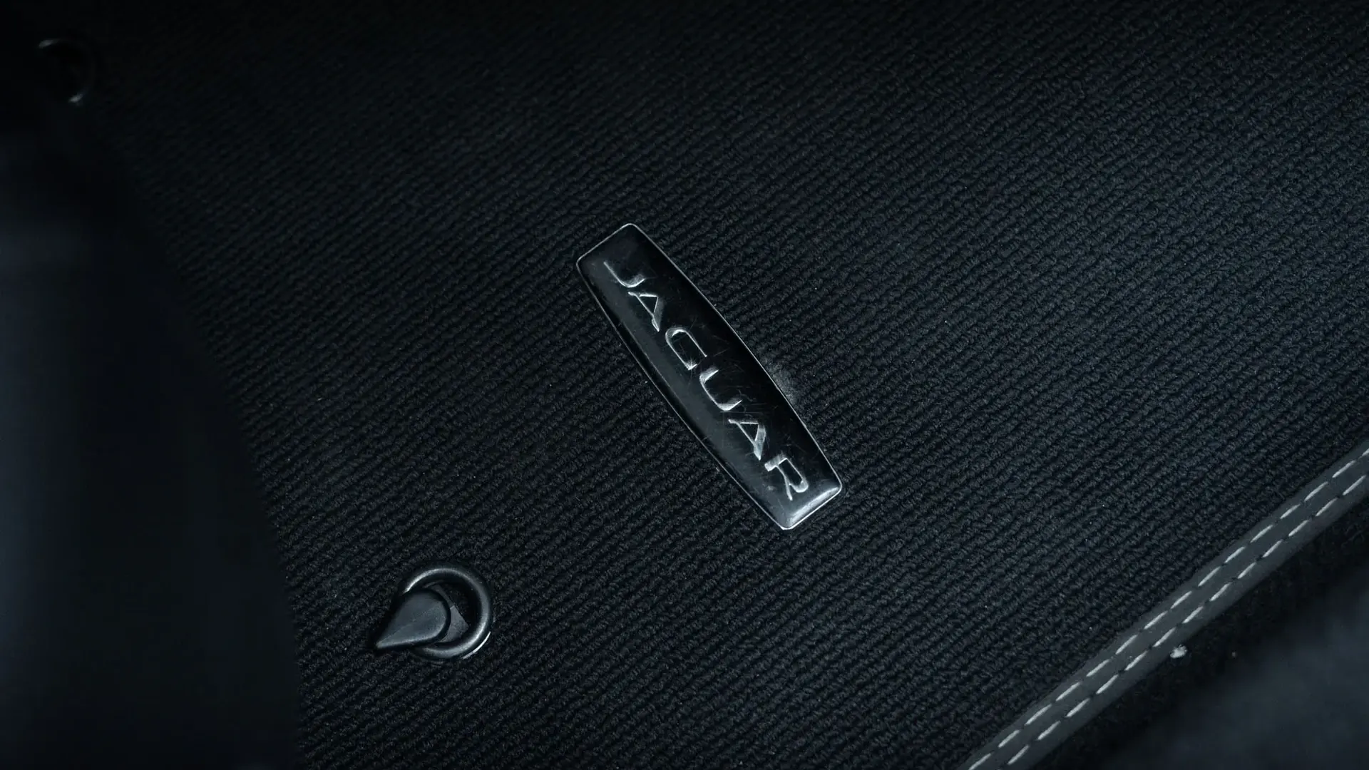 Jaguar F-Type — photo 24