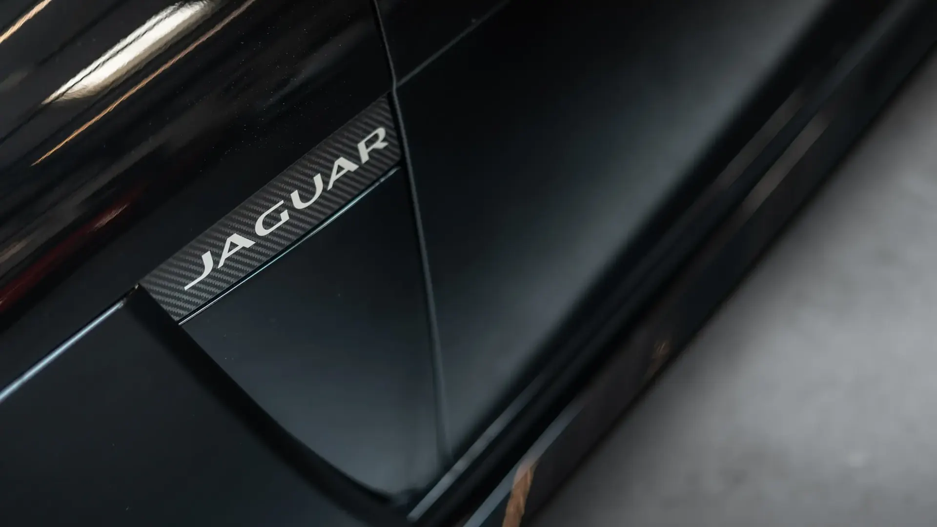 Jaguar F-Type — photo 40