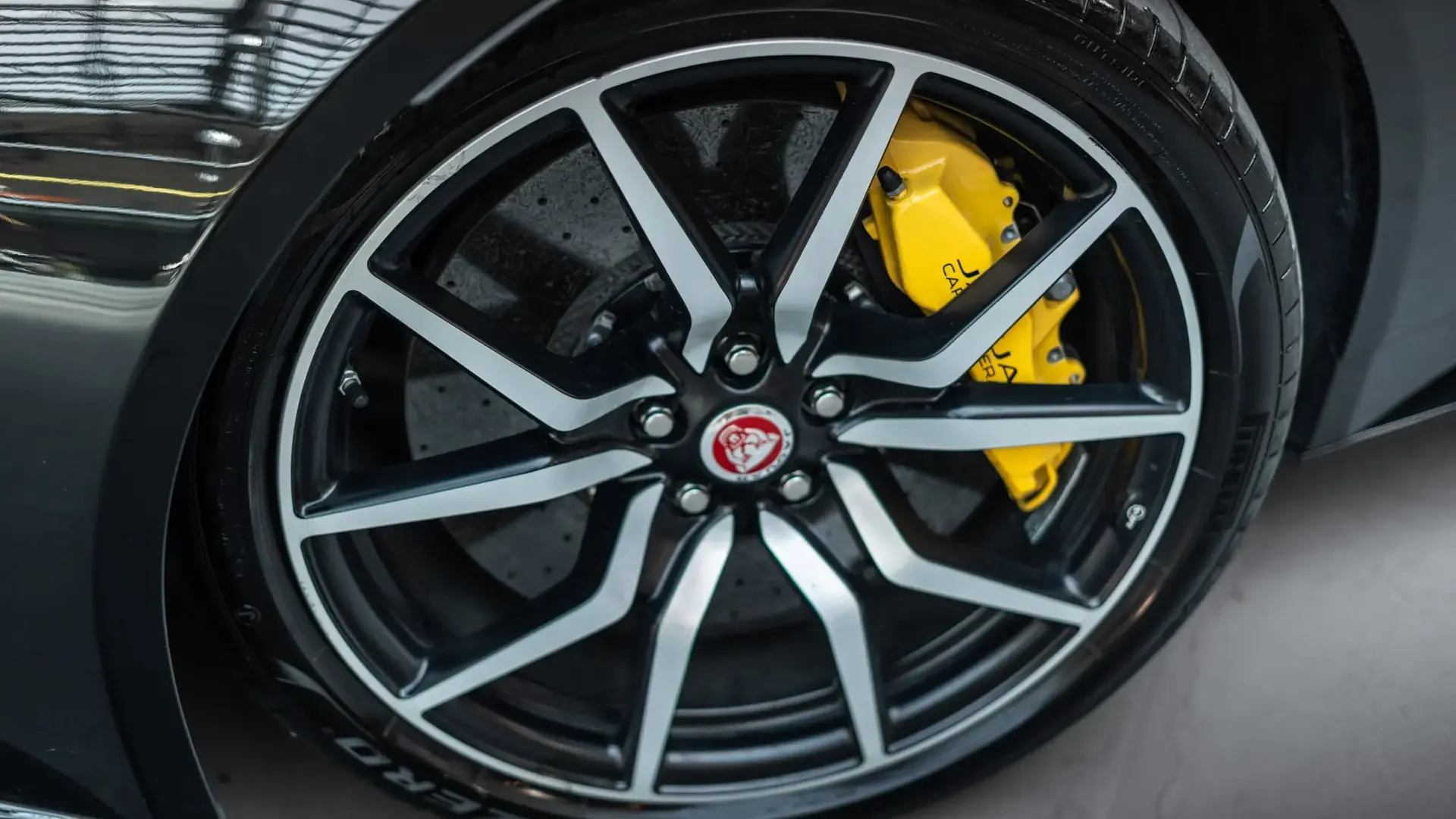 Jaguar F-Type — photo 38