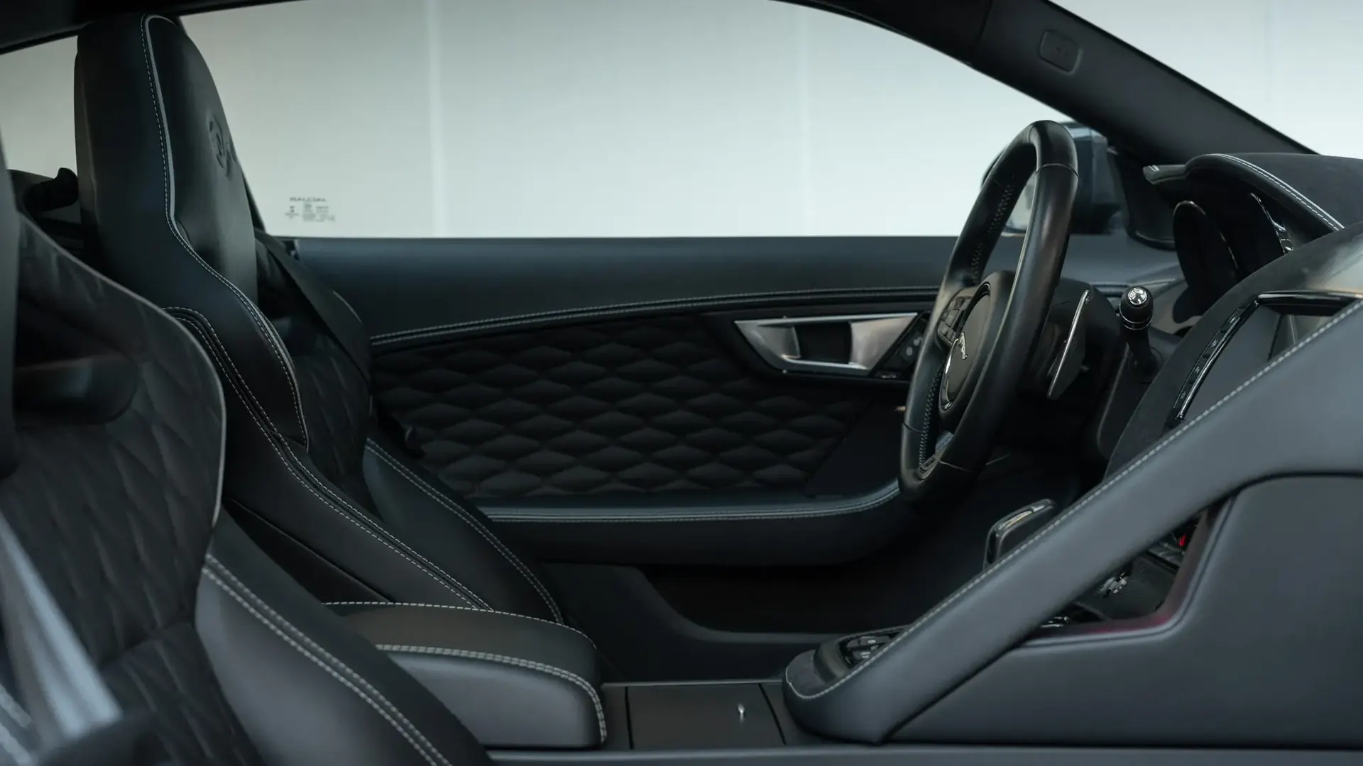 Jaguar F-Type — photo 25