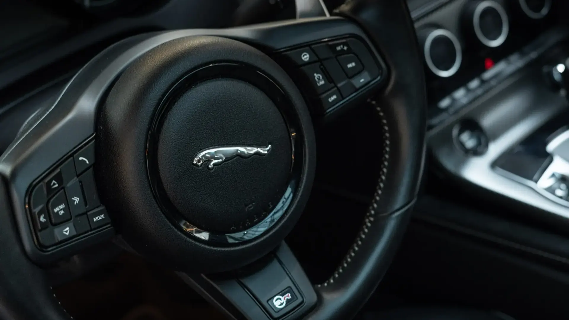 Jaguar F-Type — photo 11