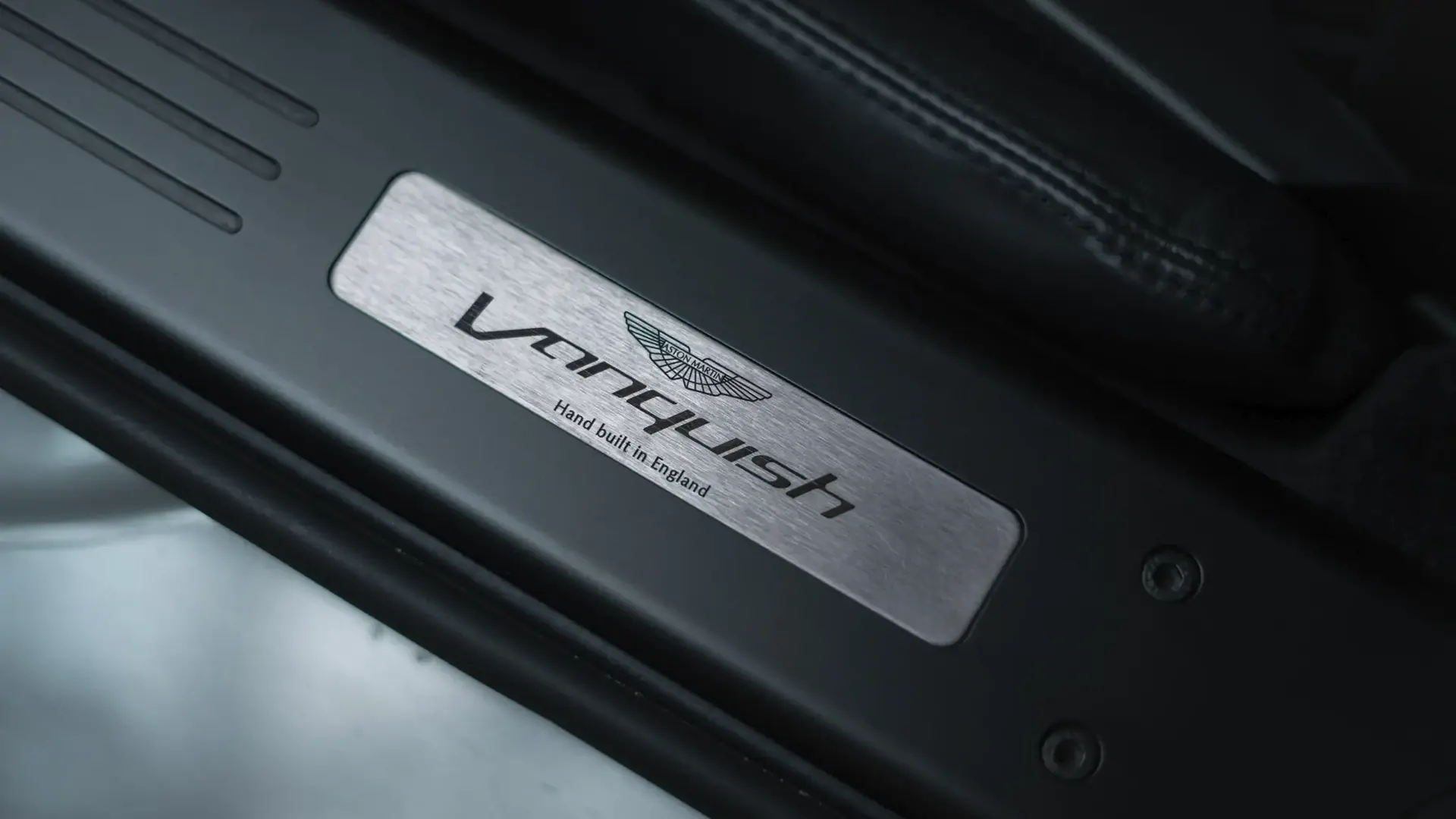 Aston Martin Vanquish — photo 41
