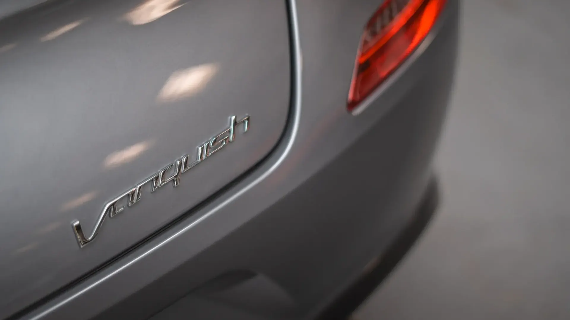Aston Martin Vanquish — photo 46