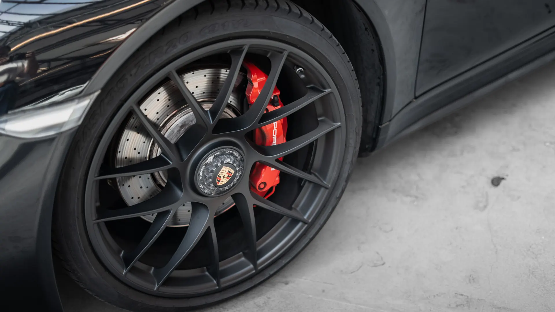 Porsche 911 — photo 37
