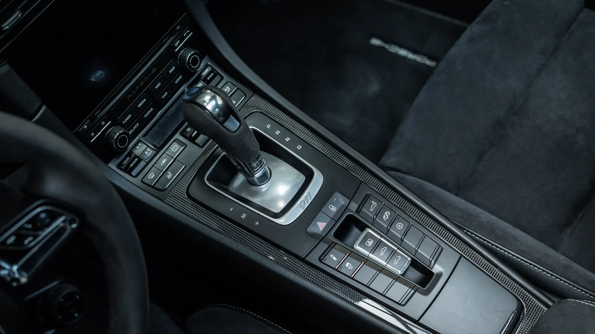 Porsche 911 — photo 26