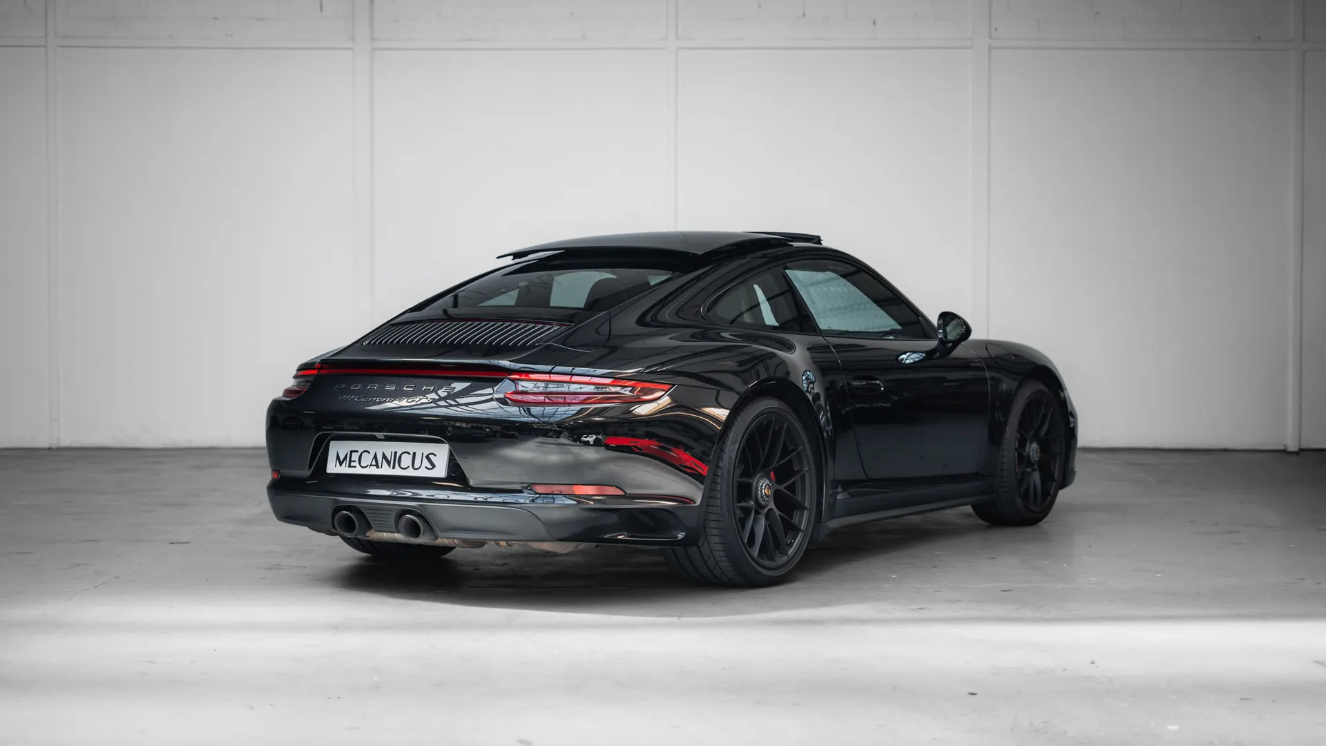 Porsche 911 — photo 2