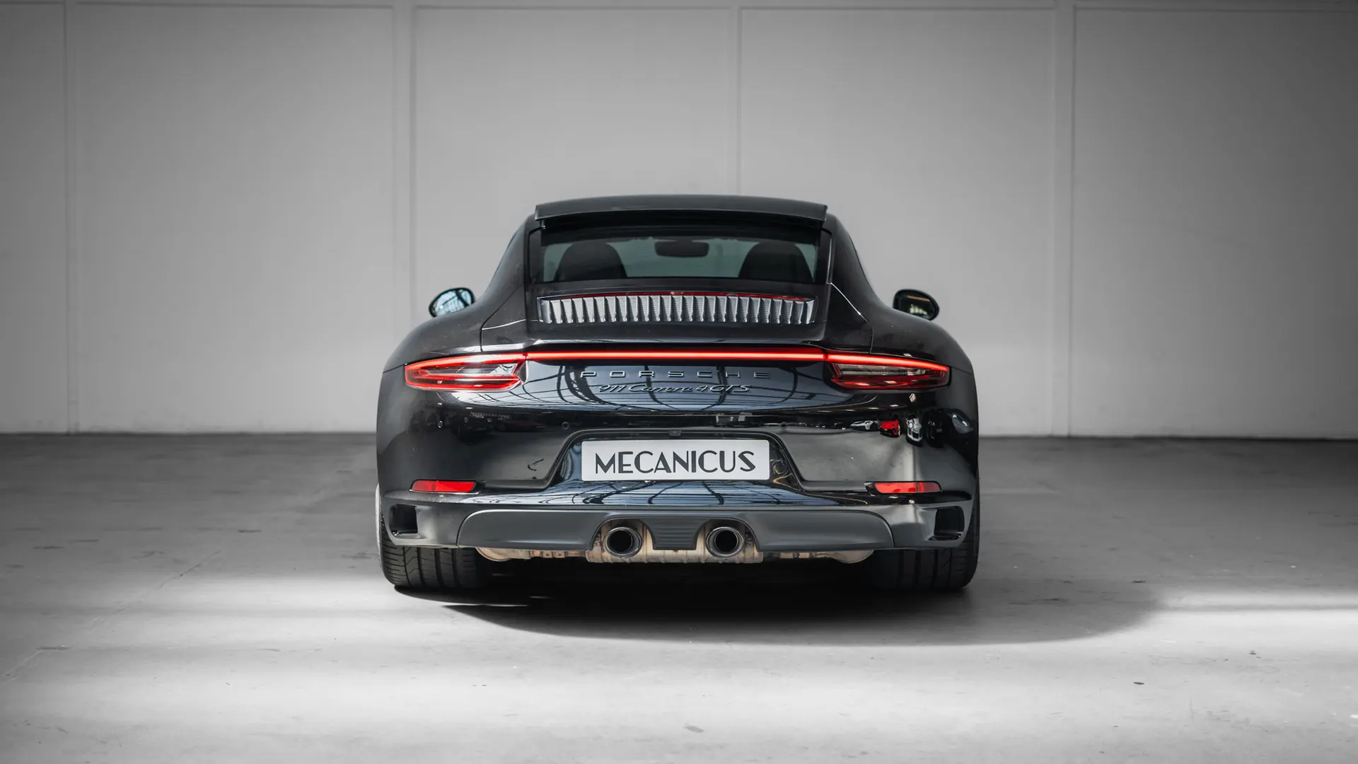 Porsche 911 — photo 4