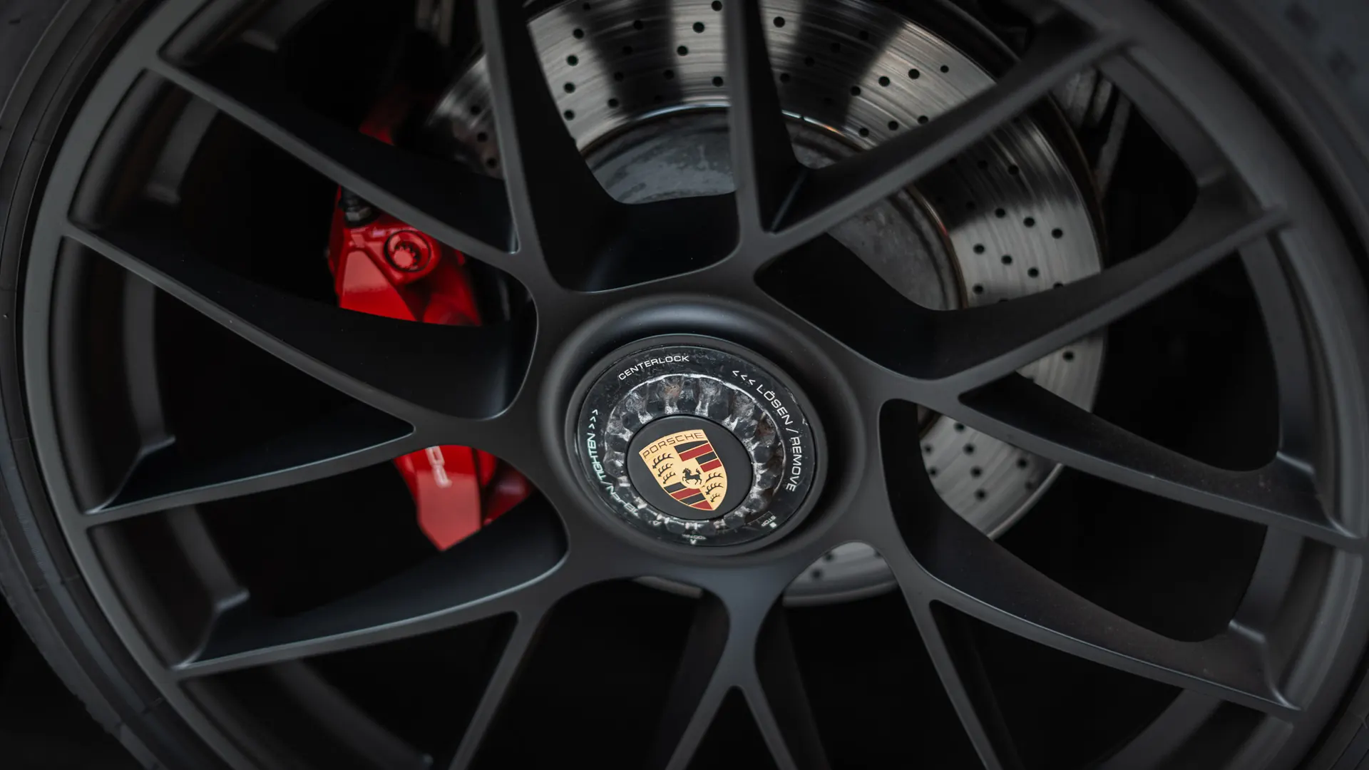 Porsche 911 — photo 28