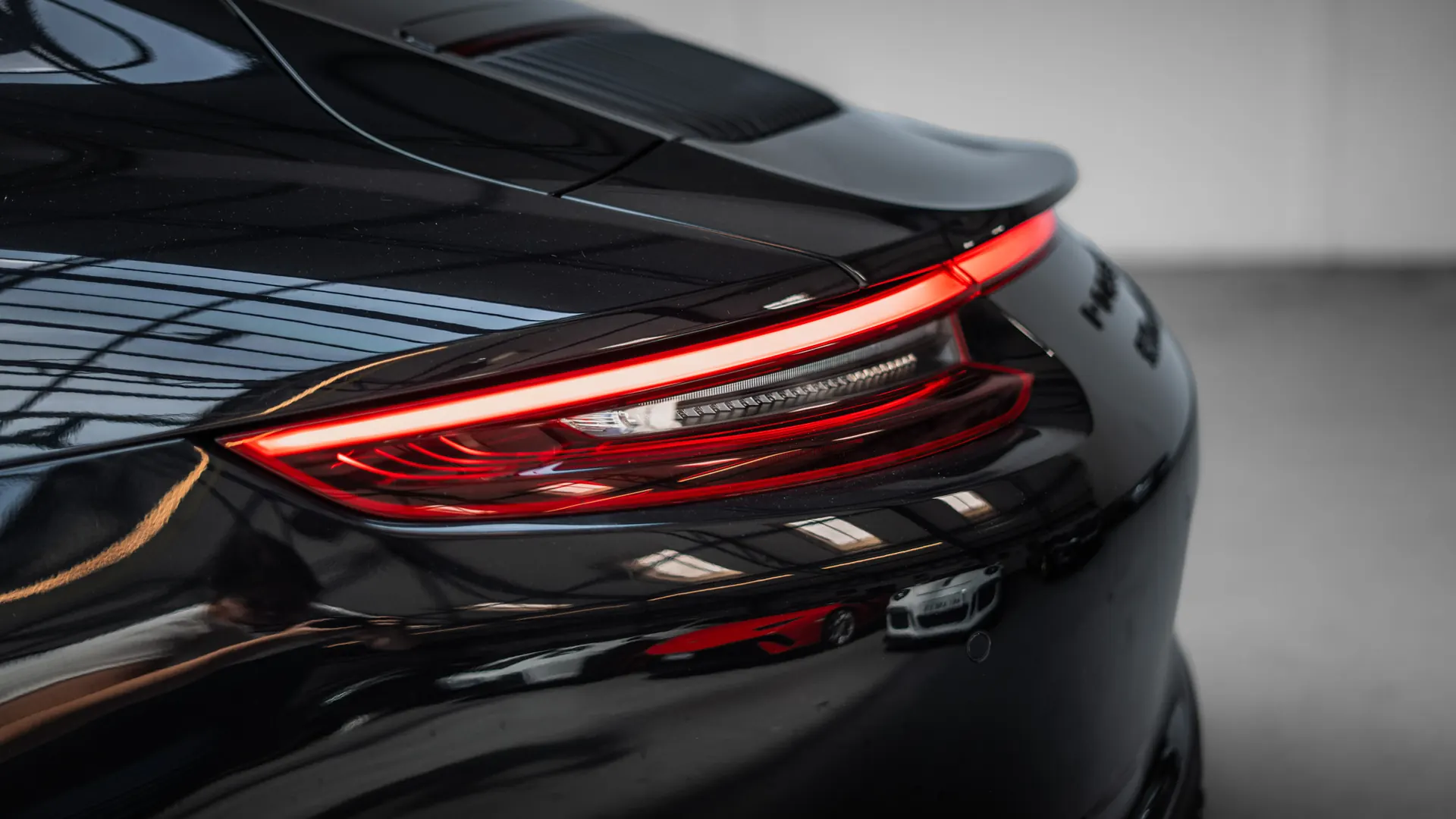 Porsche 911 — photo 29