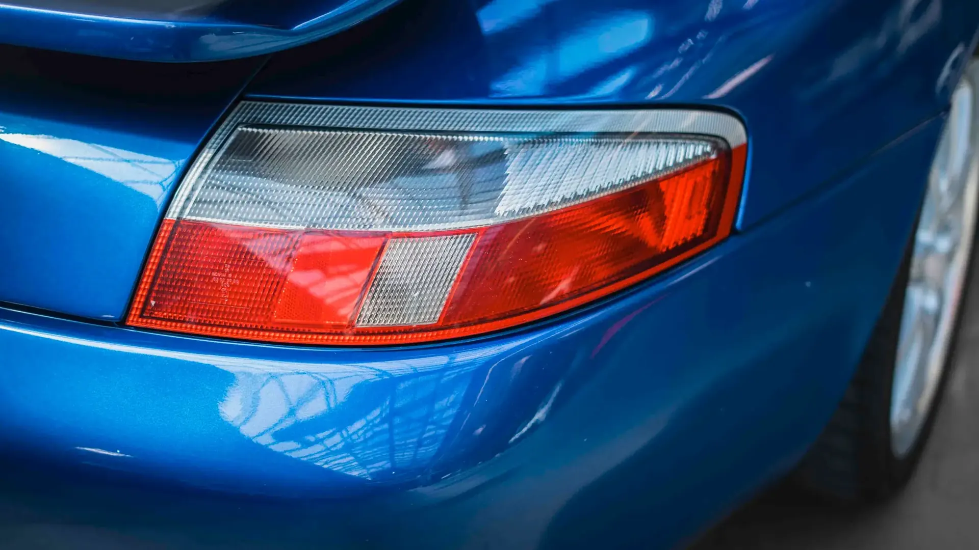 Porsche 911 — photo 42