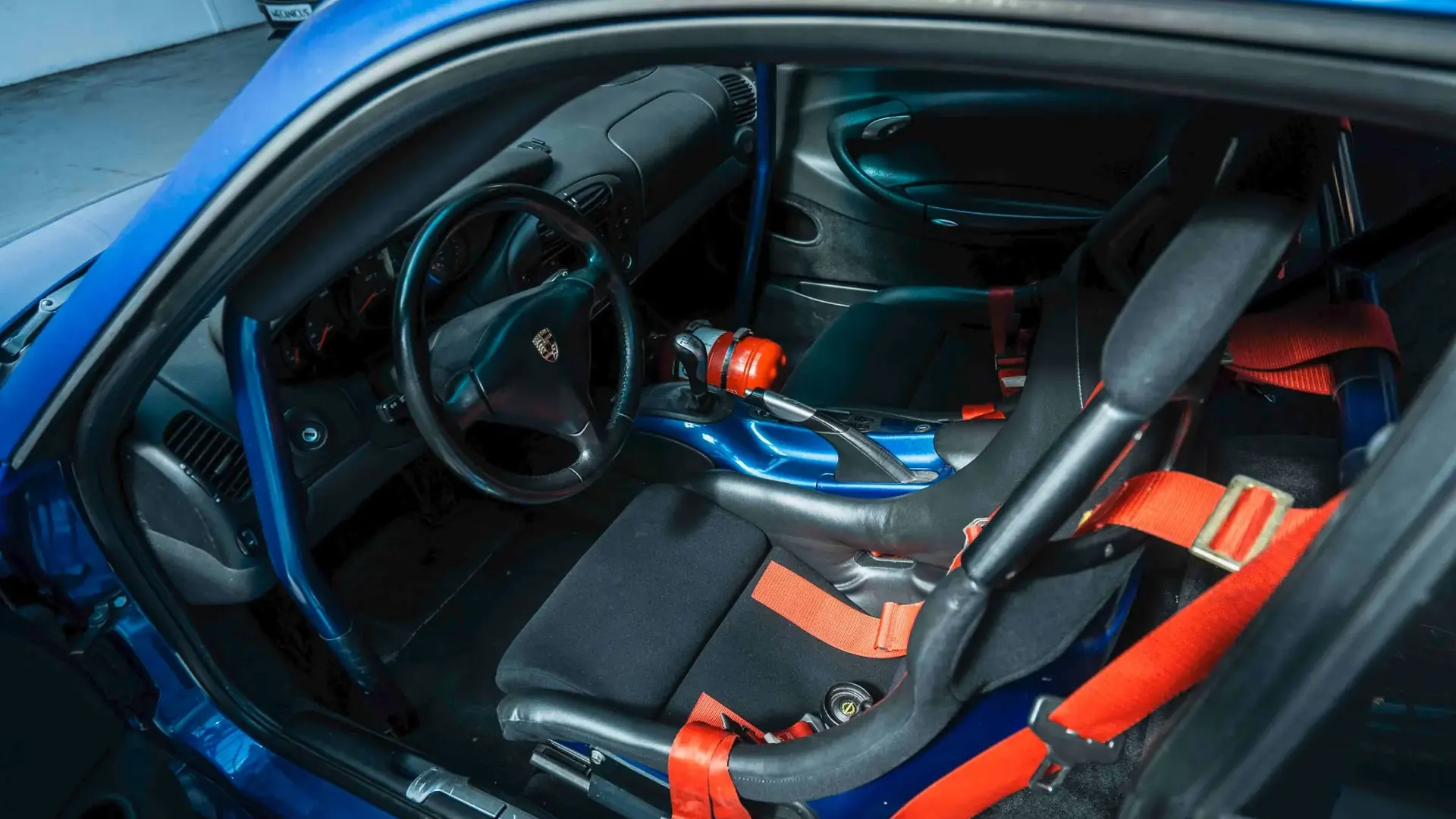 Porsche 911 — photo 24