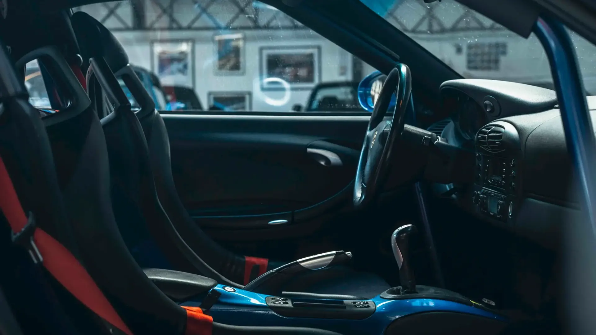 Porsche 911 — photo 22